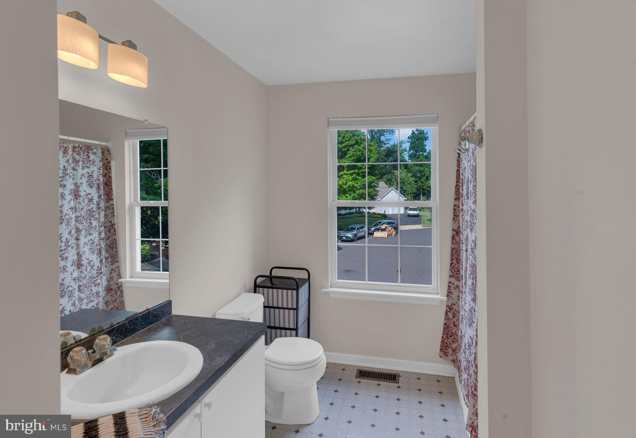 DOYLESTOWN HUNT - Residential