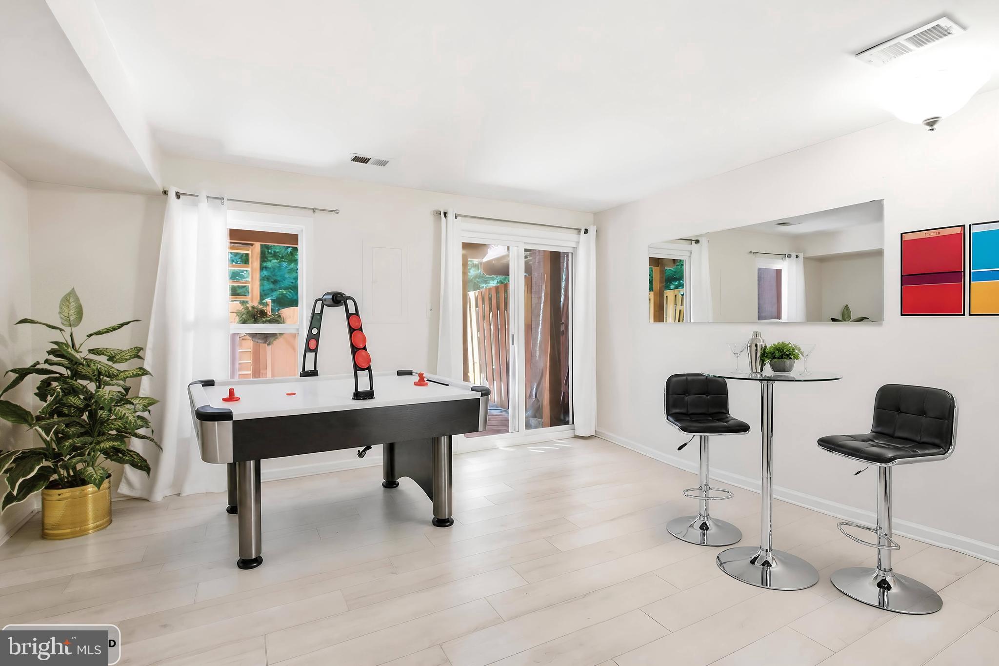 SPRINGFIELD OAKS - Residential