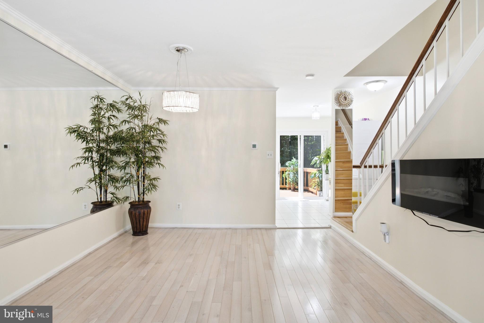 SPRINGFIELD OAKS - Residential