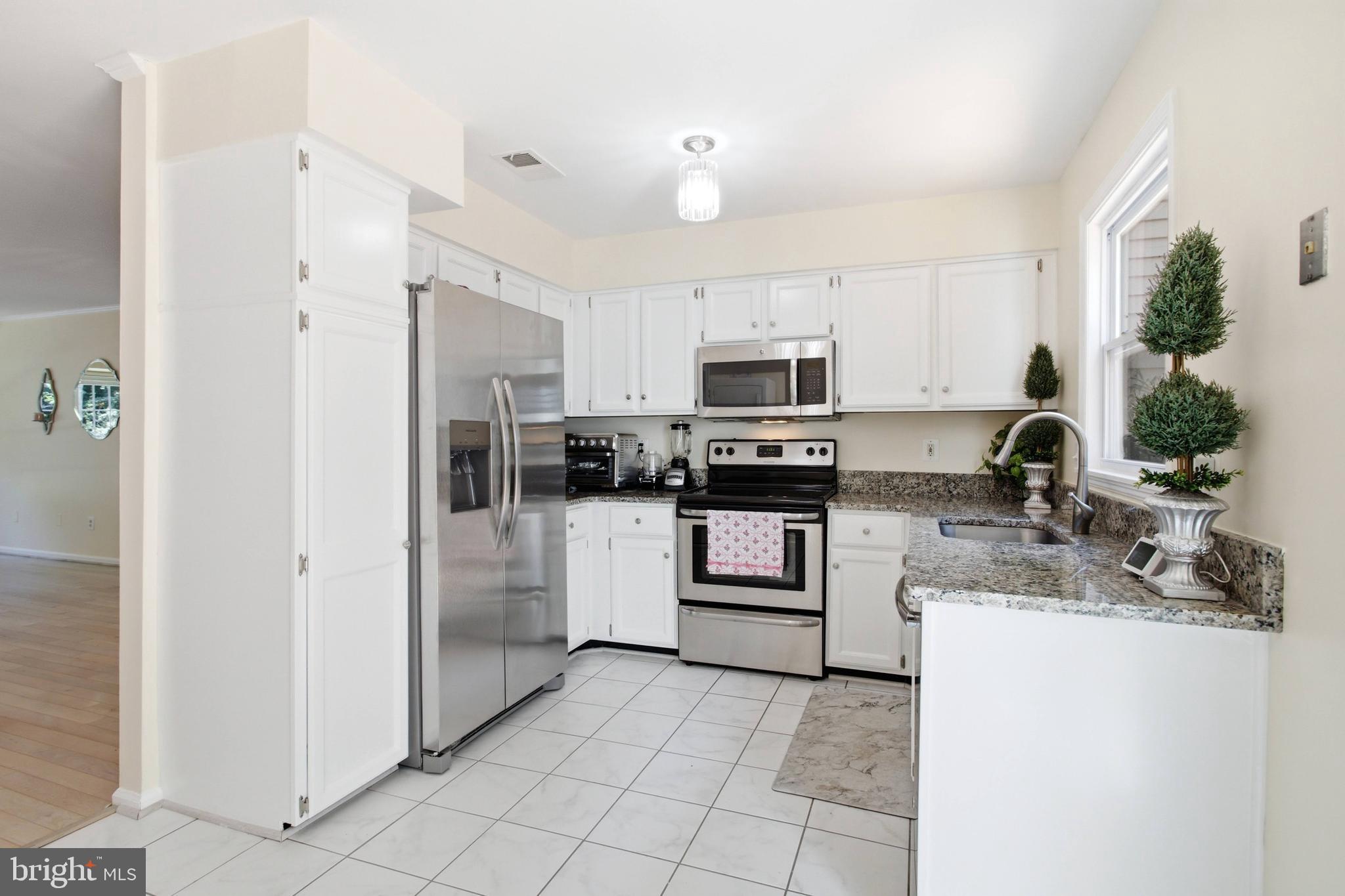 SPRINGFIELD OAKS - Residential
