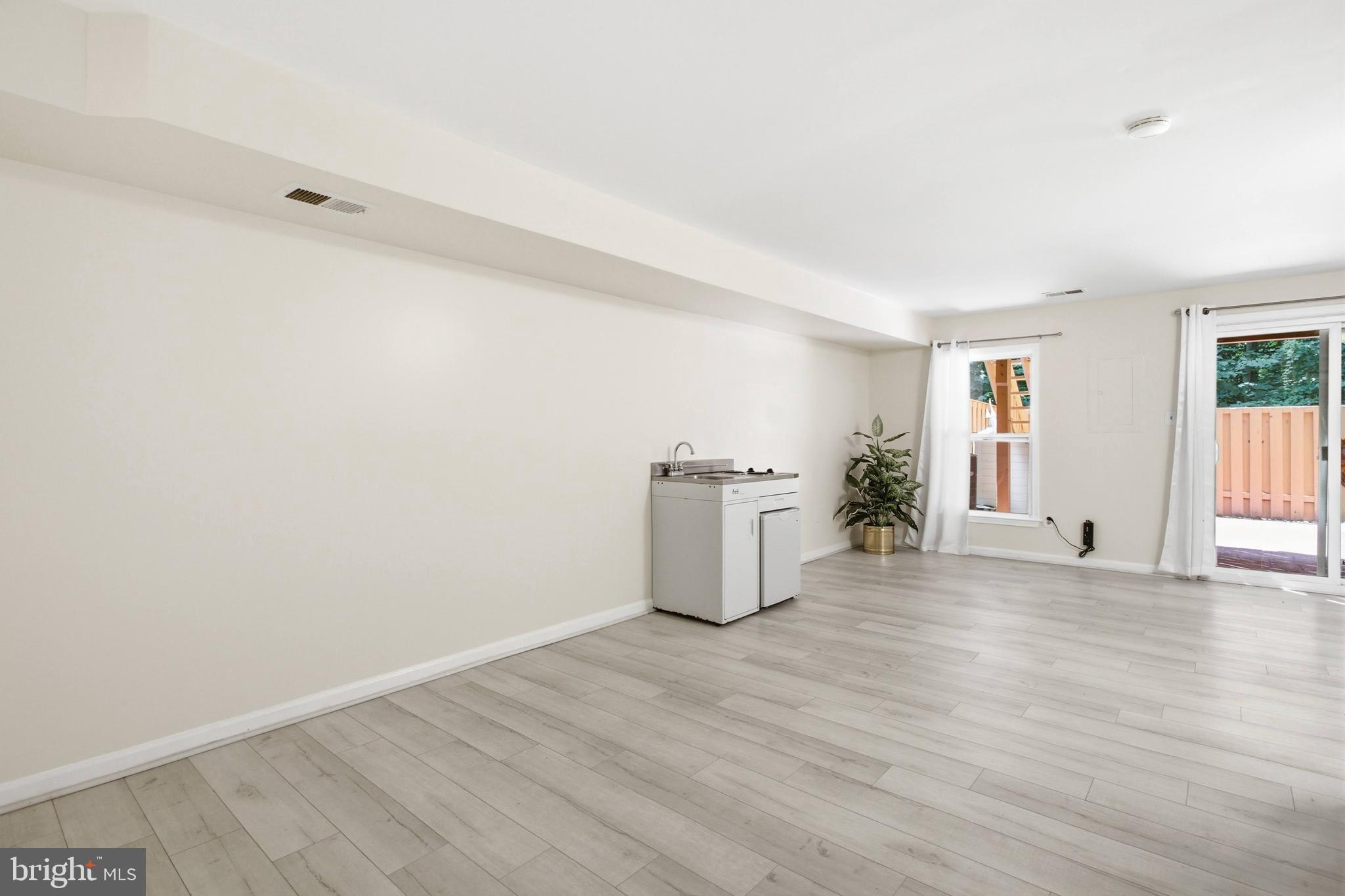 SPRINGFIELD OAKS - Residential