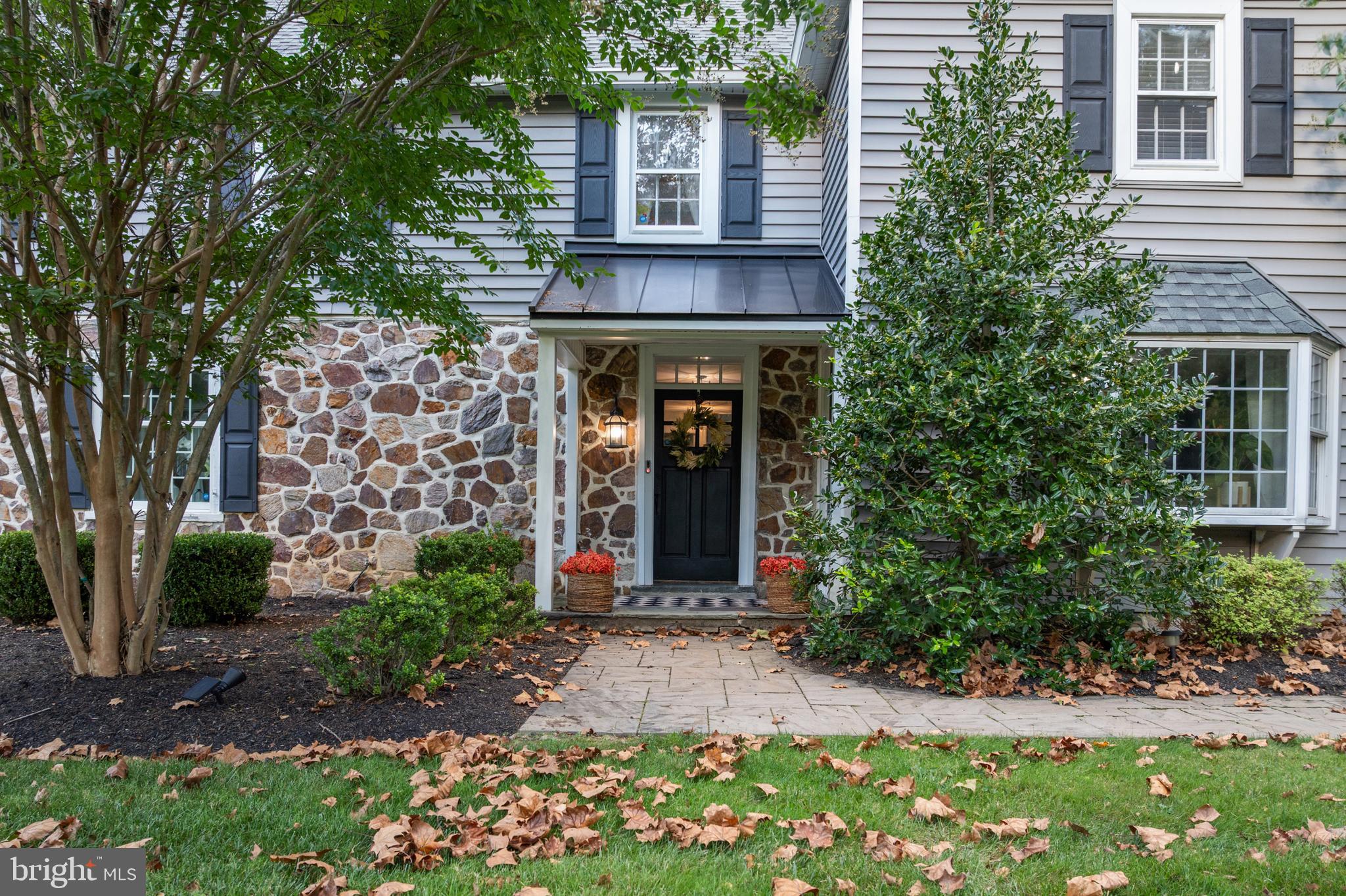 COLONIAL VIL - Residential