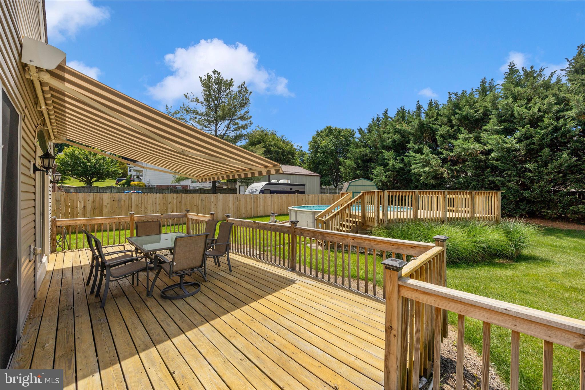 WHISPERING HILLS - Residential