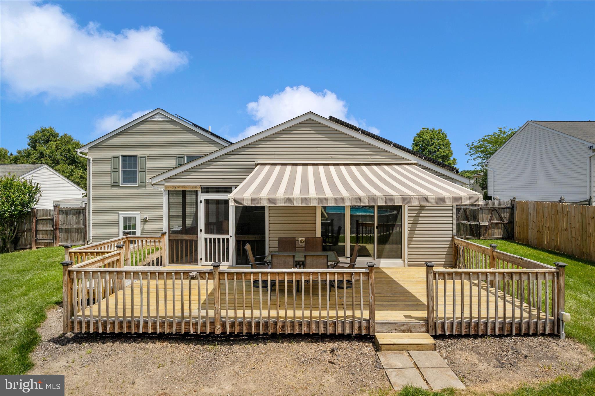 WHISPERING HILLS - Residential