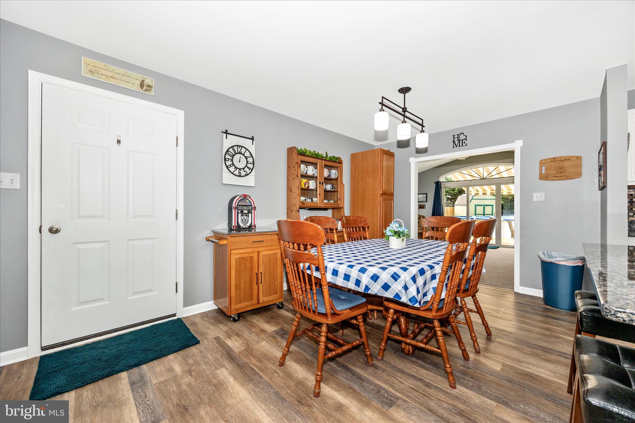 WHISPERING HILLS - Residential