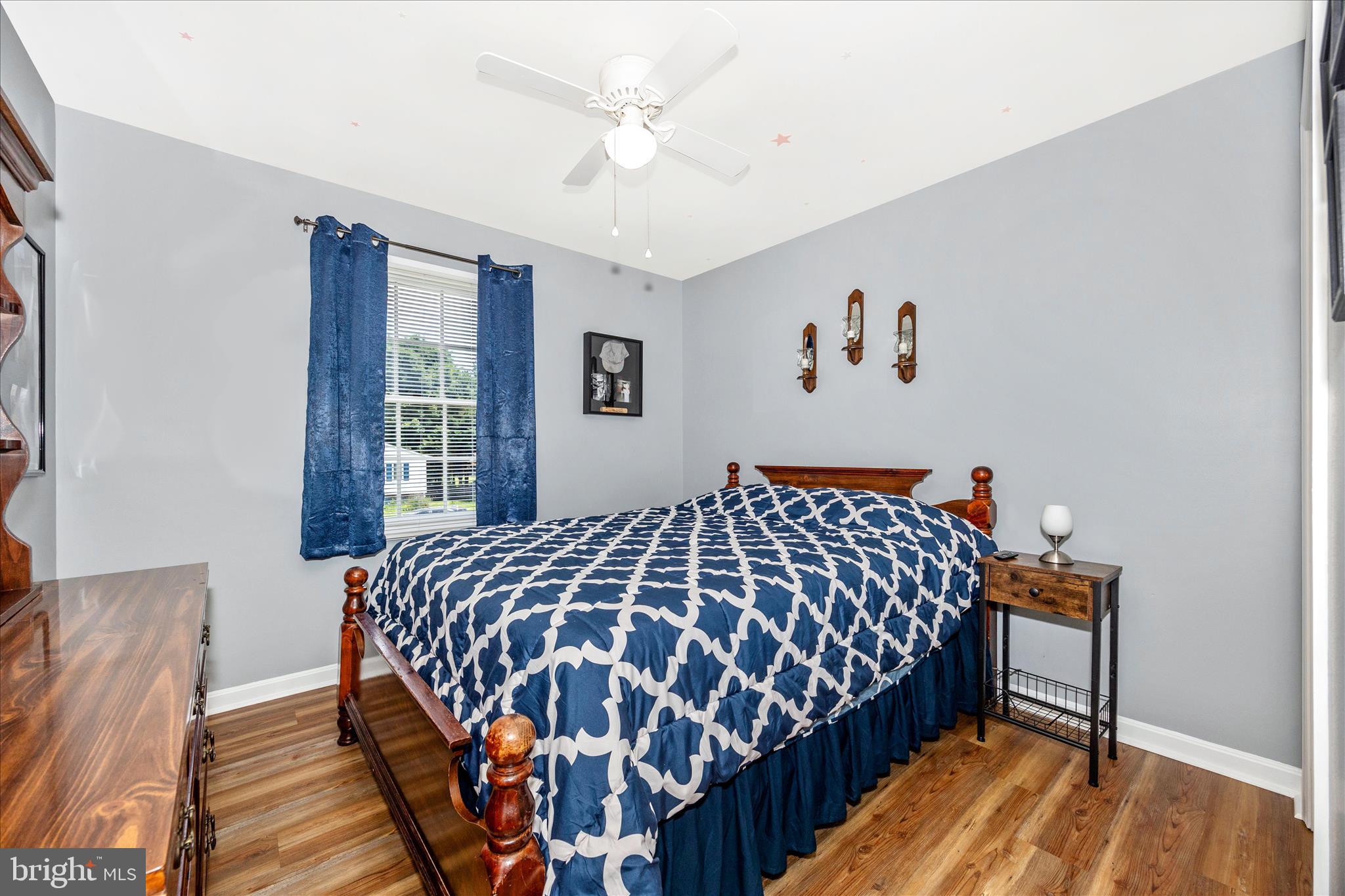 WHISPERING HILLS - Residential