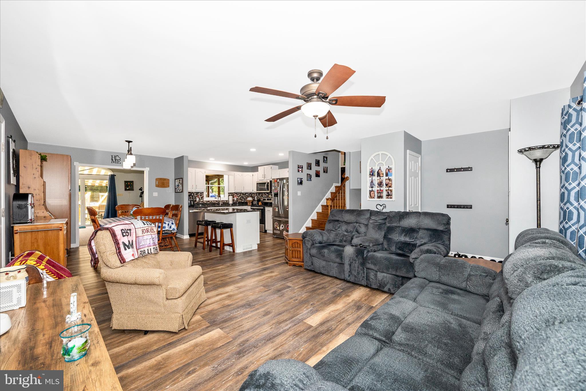 WHISPERING HILLS - Residential
