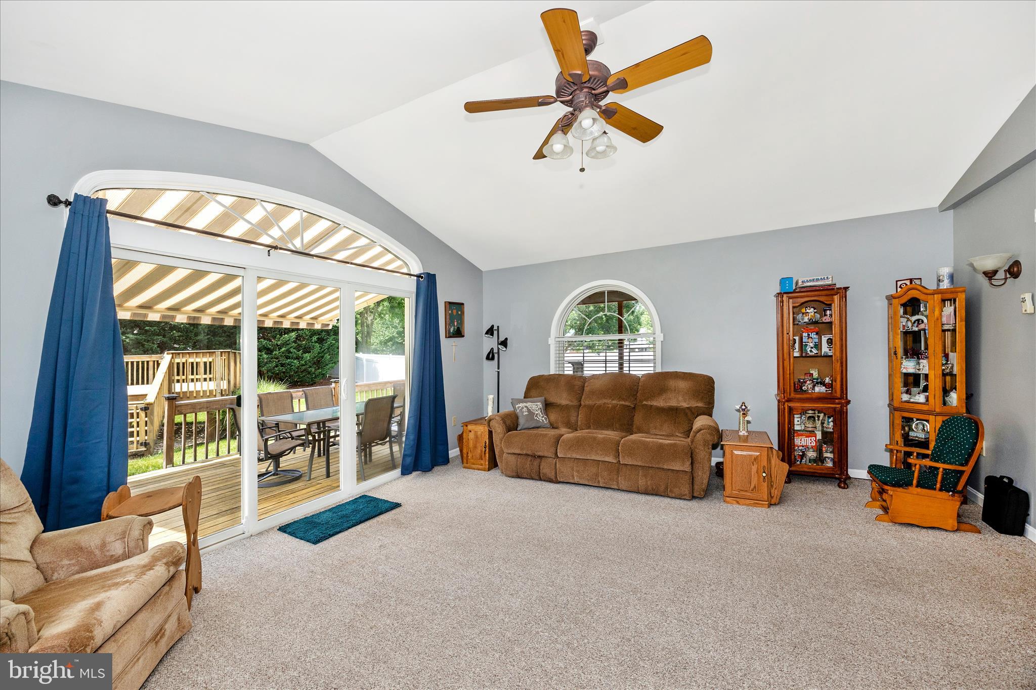 WHISPERING HILLS - Residential