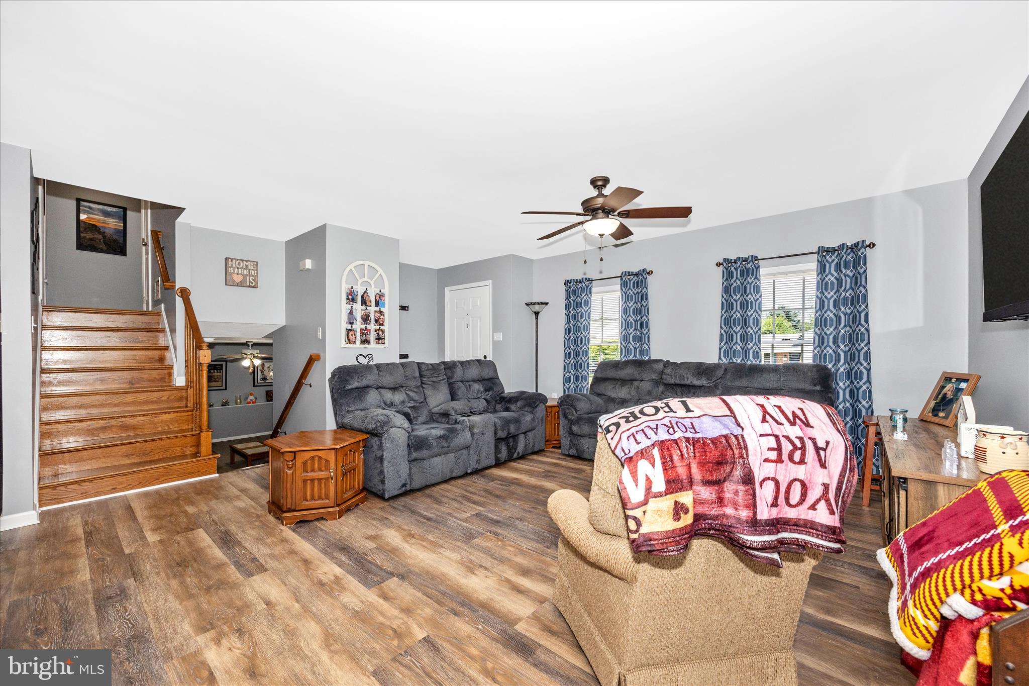 WHISPERING HILLS - Residential