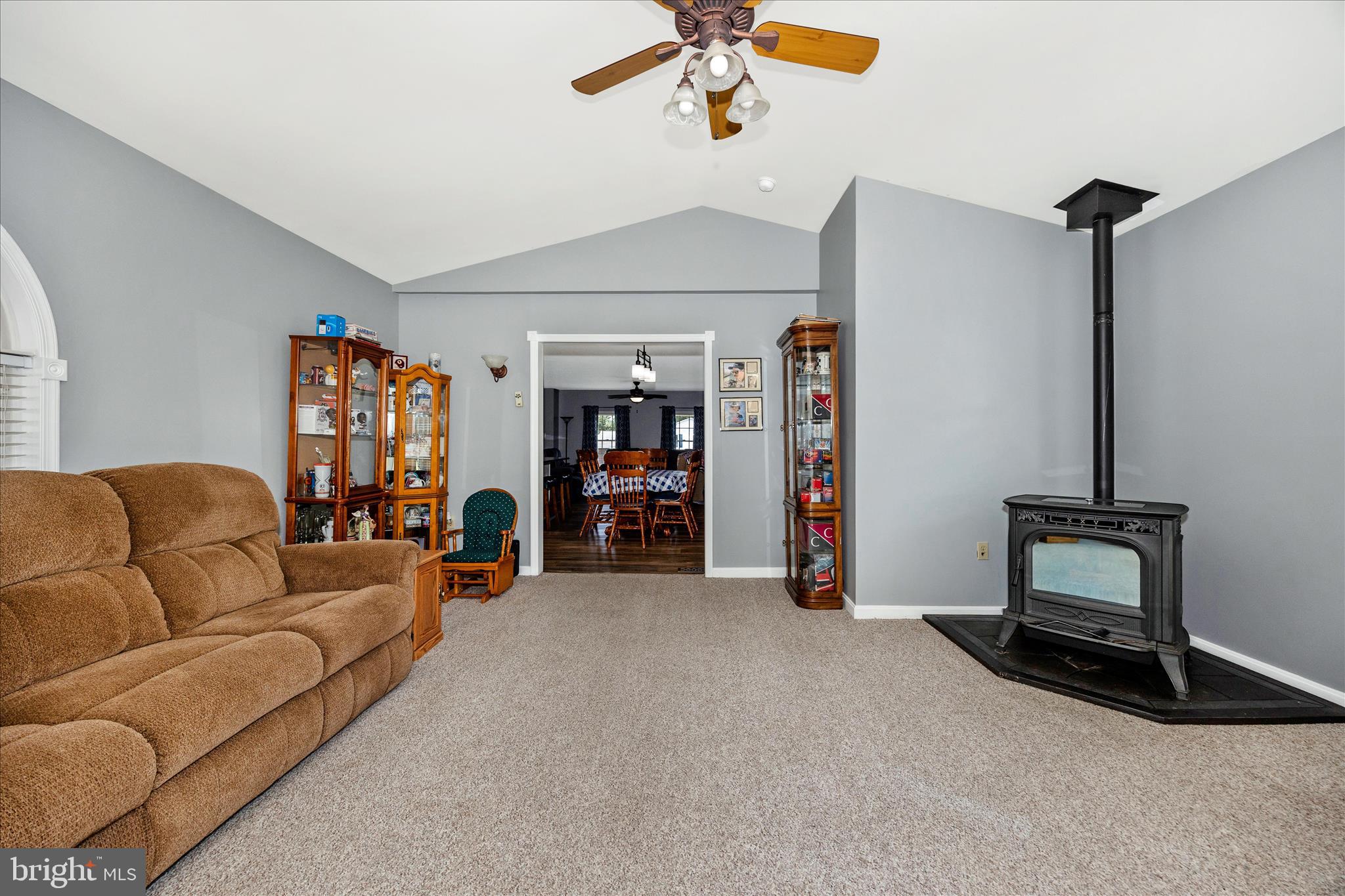 WHISPERING HILLS - Residential