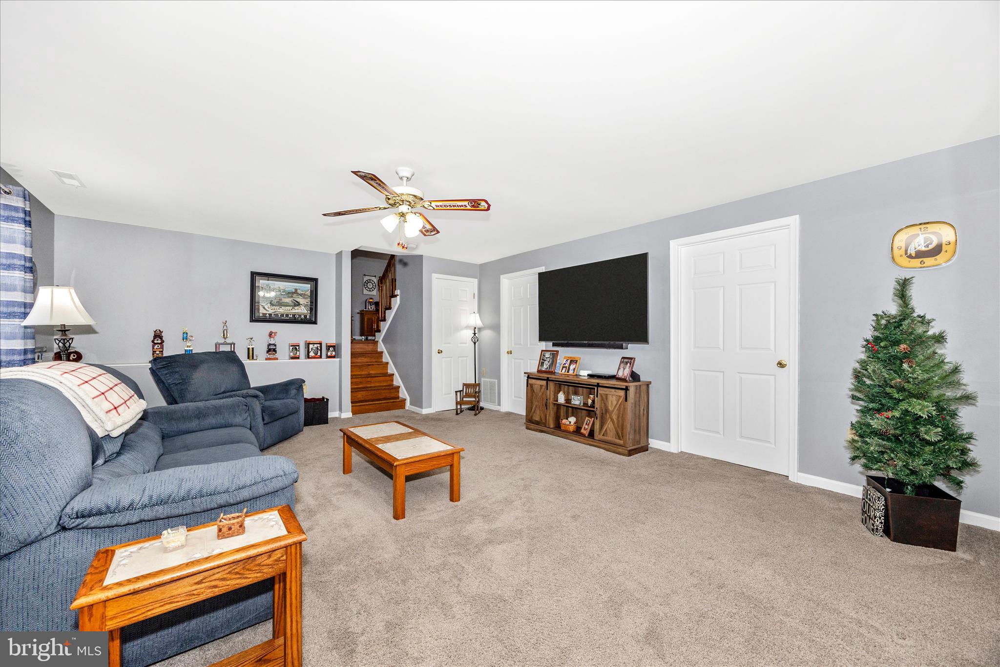 WHISPERING HILLS - Residential