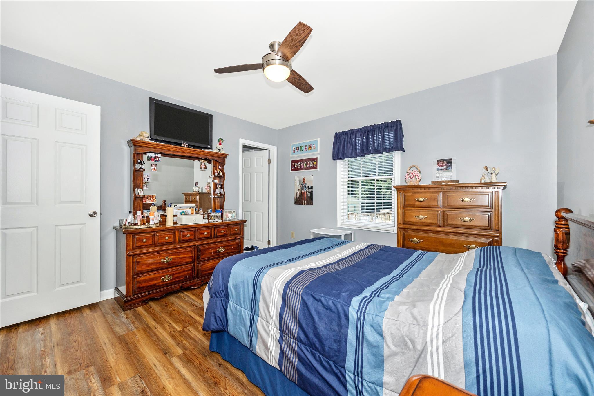 WHISPERING HILLS - Residential