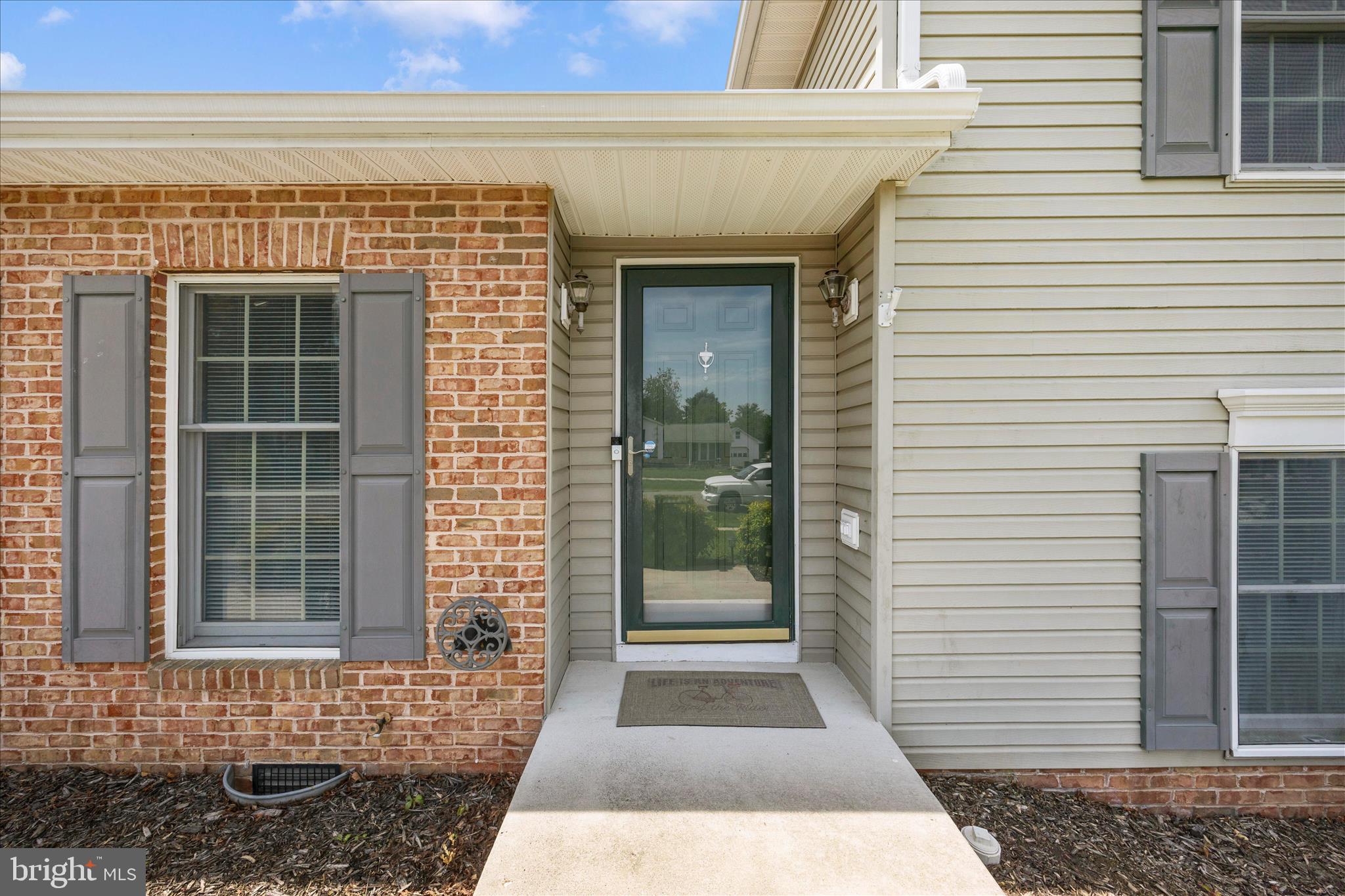 WHISPERING HILLS - Residential