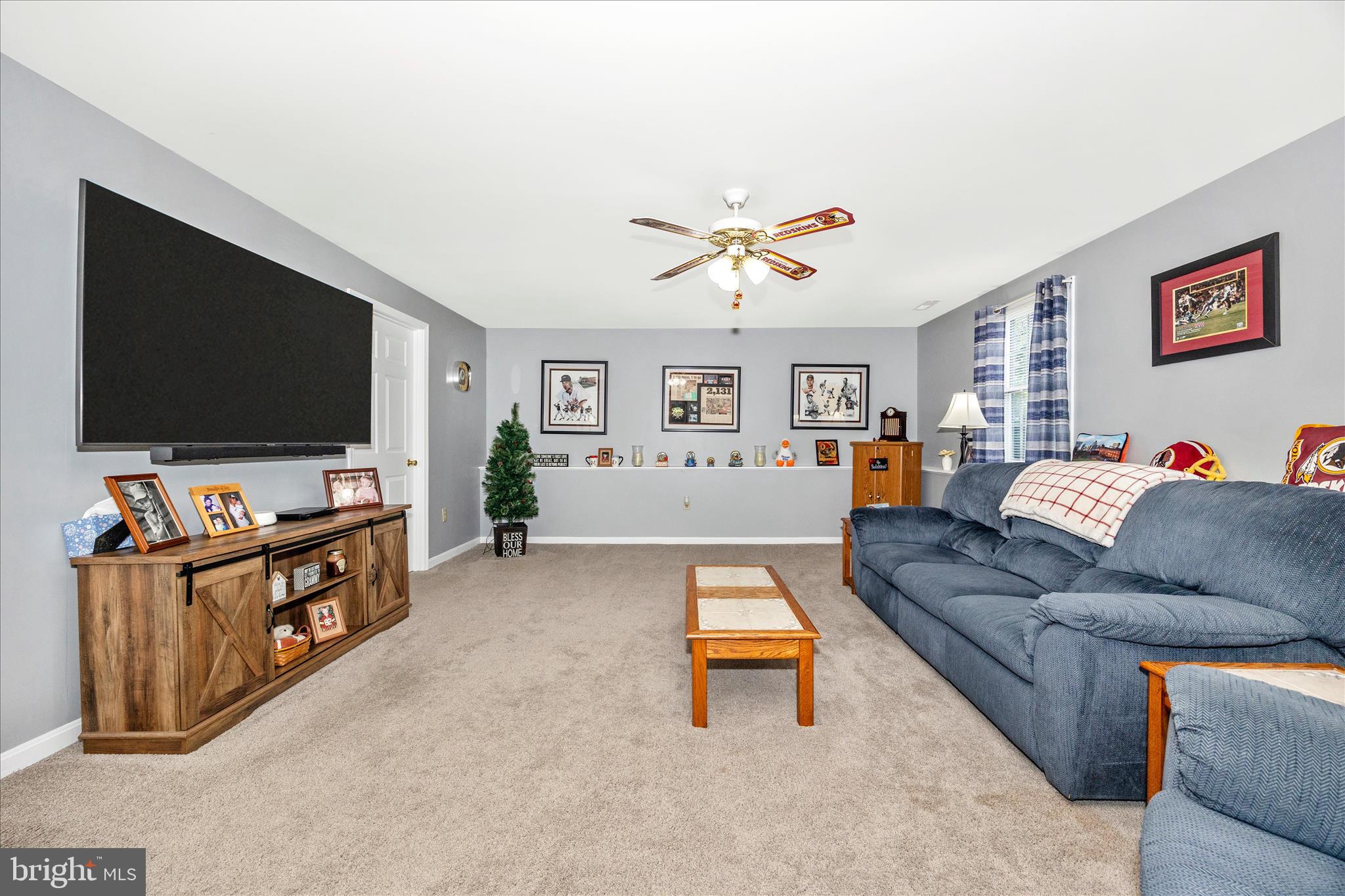 WHISPERING HILLS - Residential