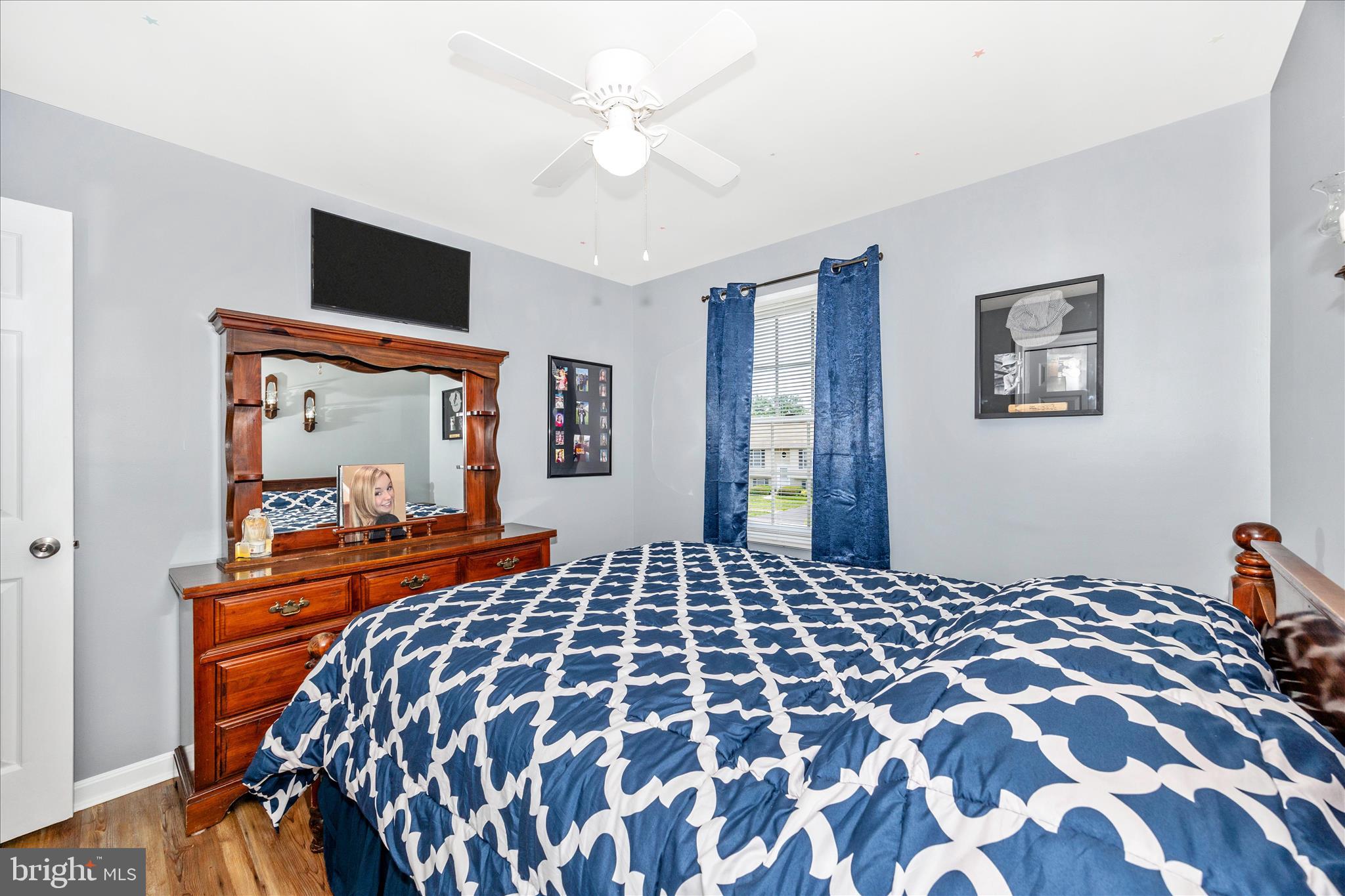 WHISPERING HILLS - Residential
