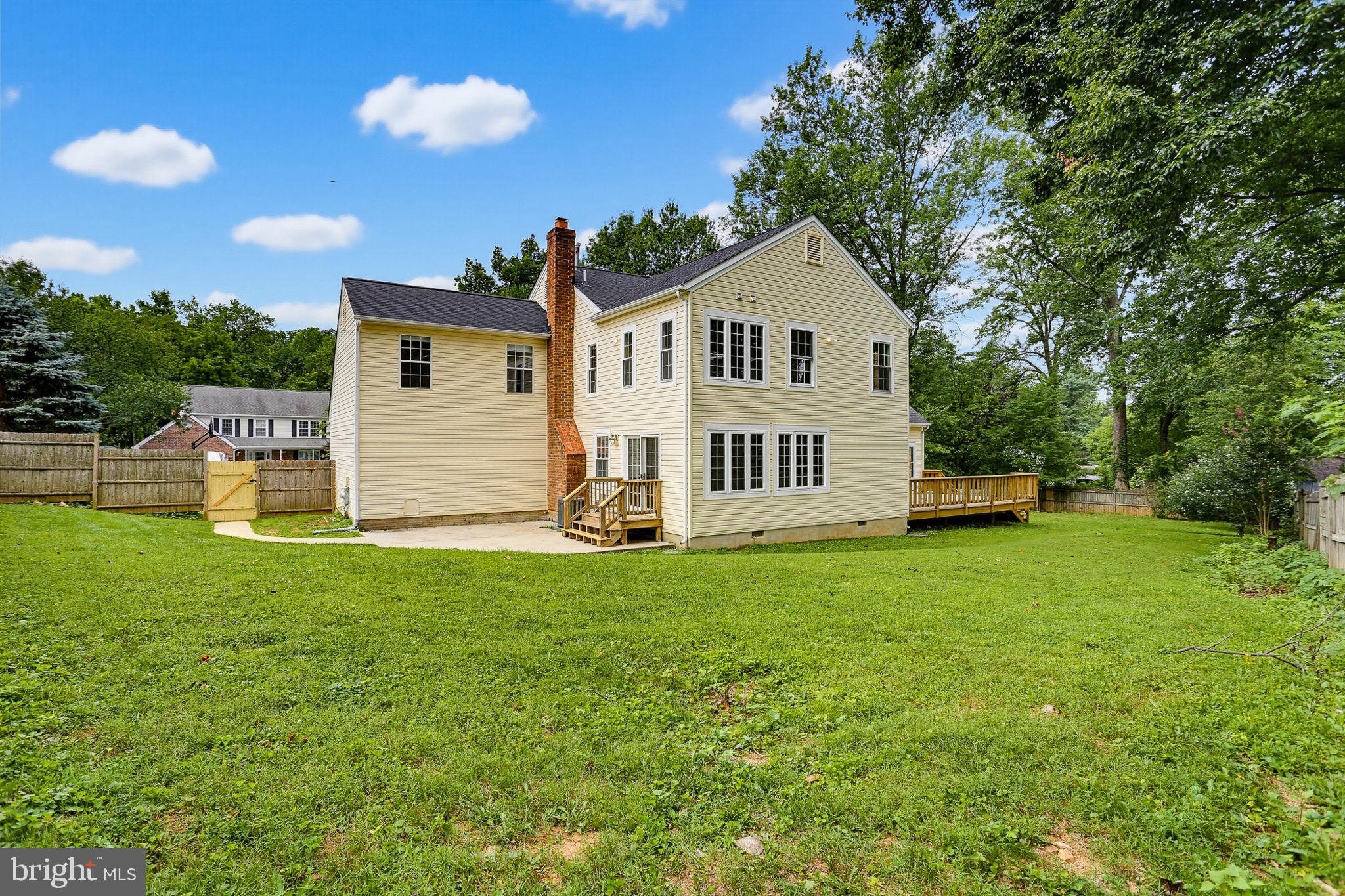 WILLIAMSBURG VILLAGE - Residential