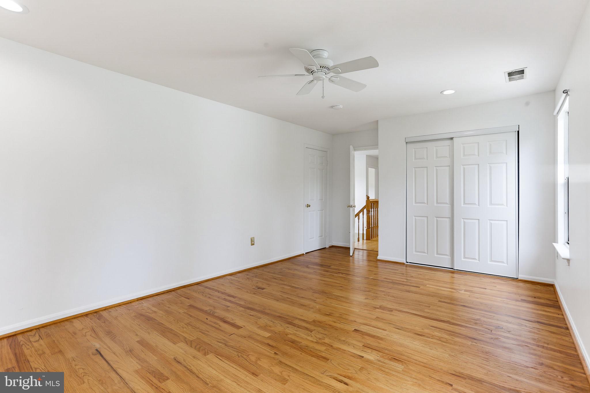 WILLIAMSBURG VILLAGE - Residential