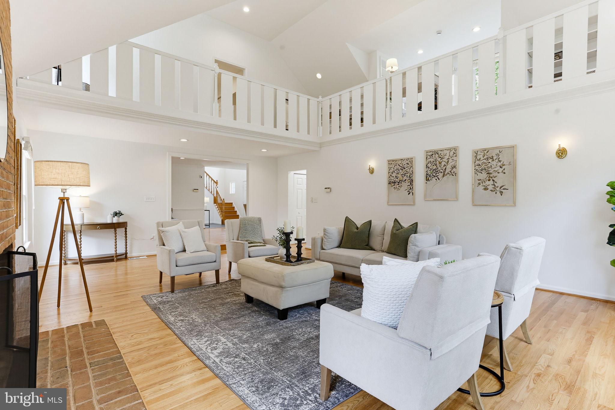WILLIAMSBURG VILLAGE - Residential