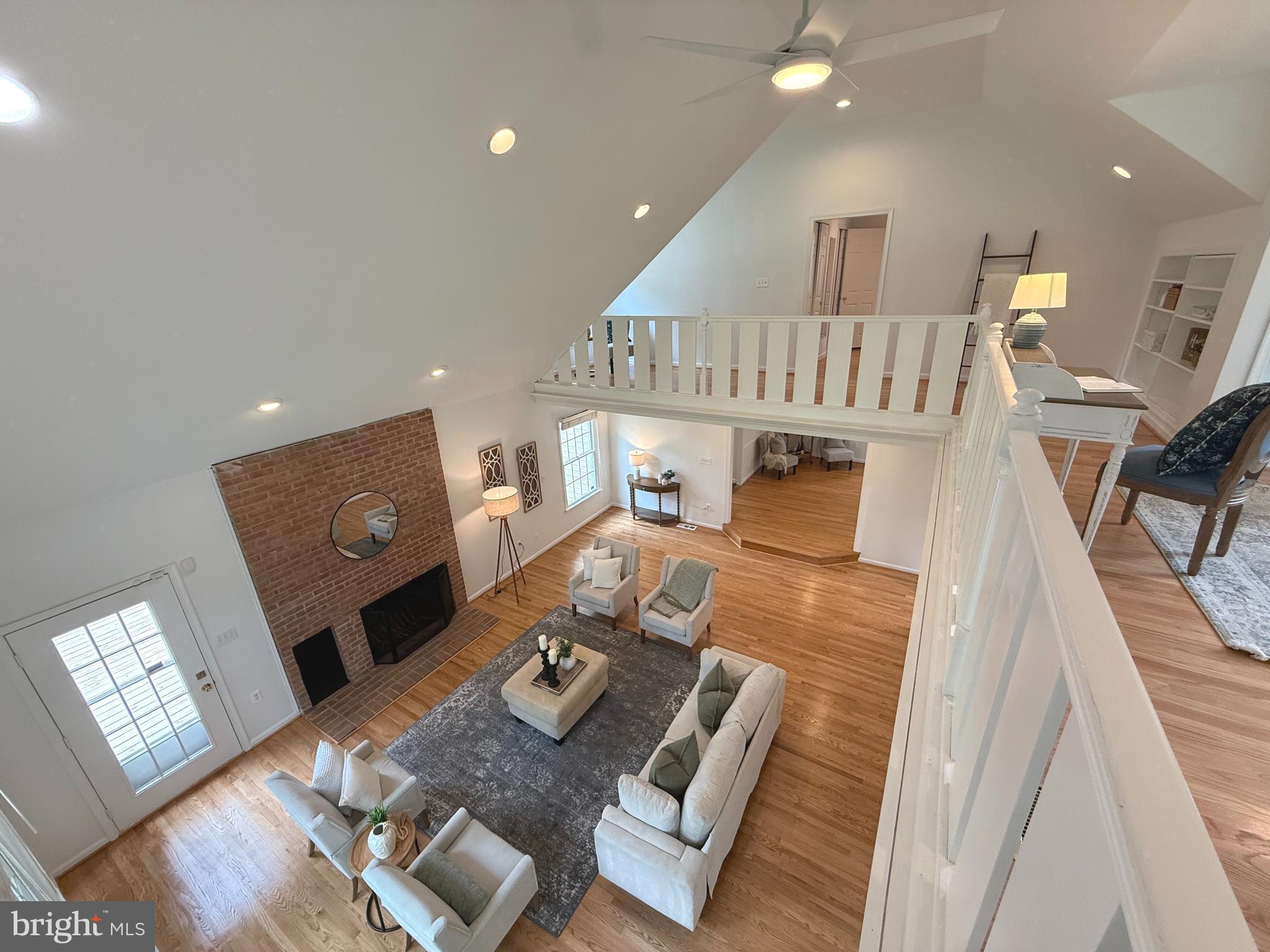 WILLIAMSBURG VILLAGE - Residential