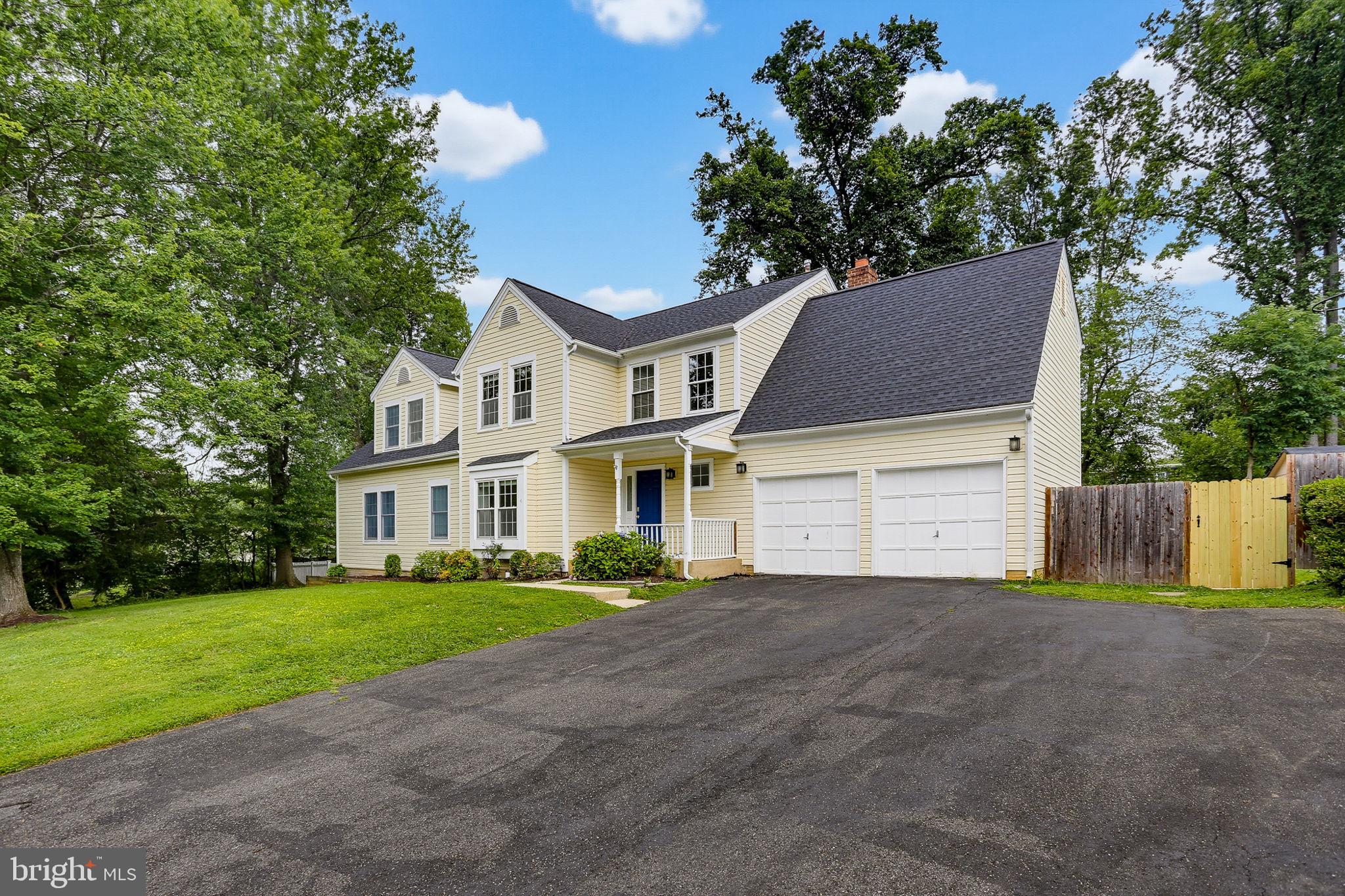 WILLIAMSBURG VILLAGE - Residential