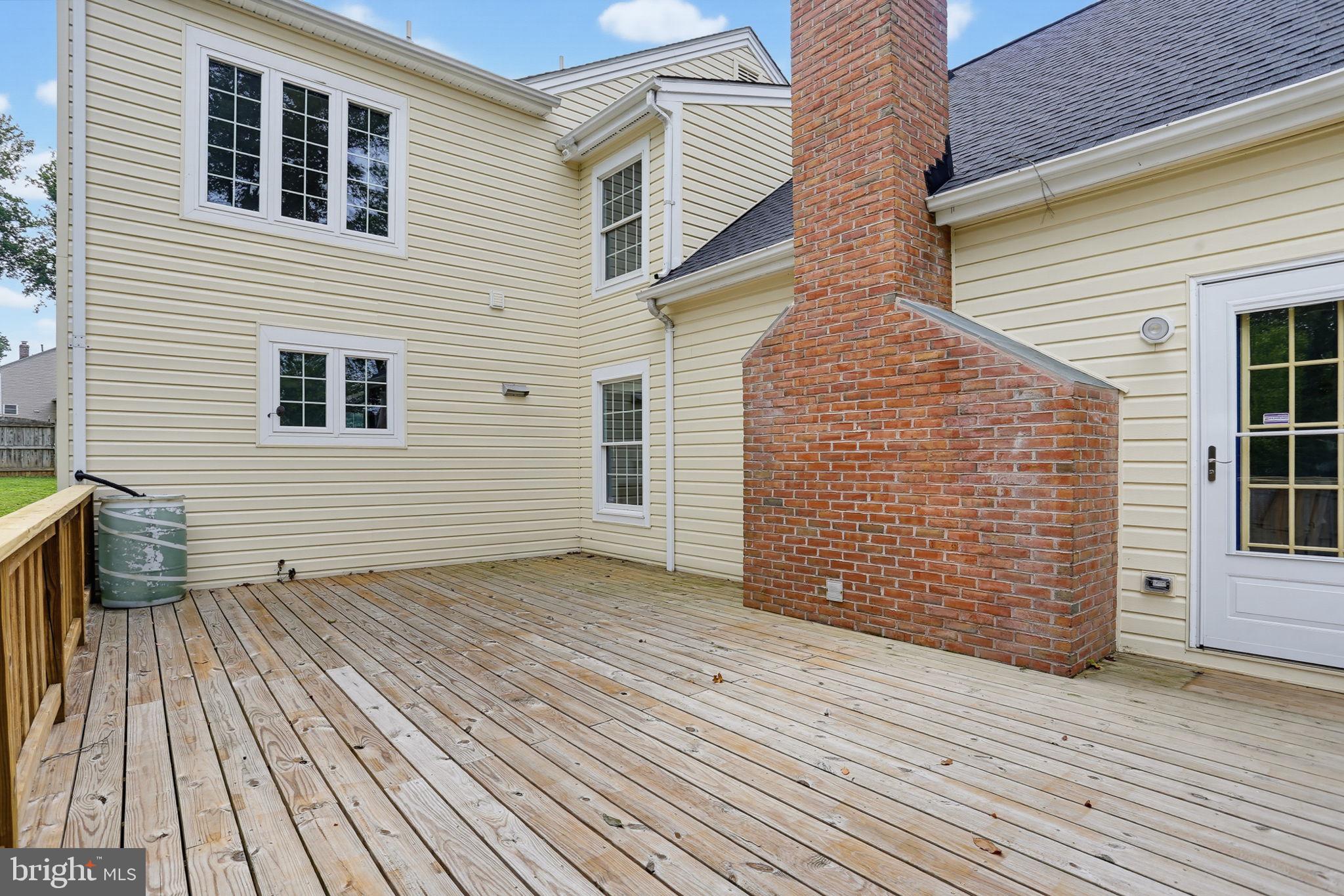 WILLIAMSBURG VILLAGE - Residential