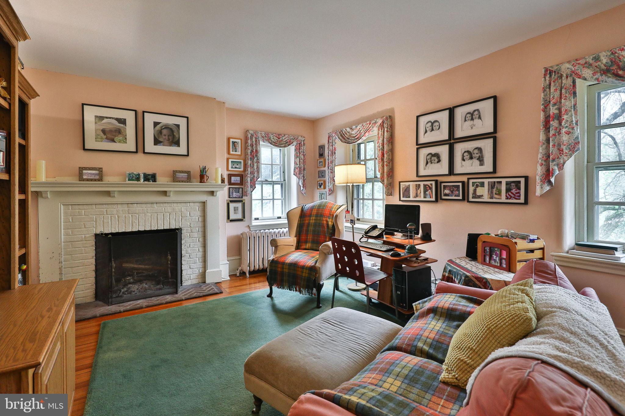 CHESTNUT HILL - Residential