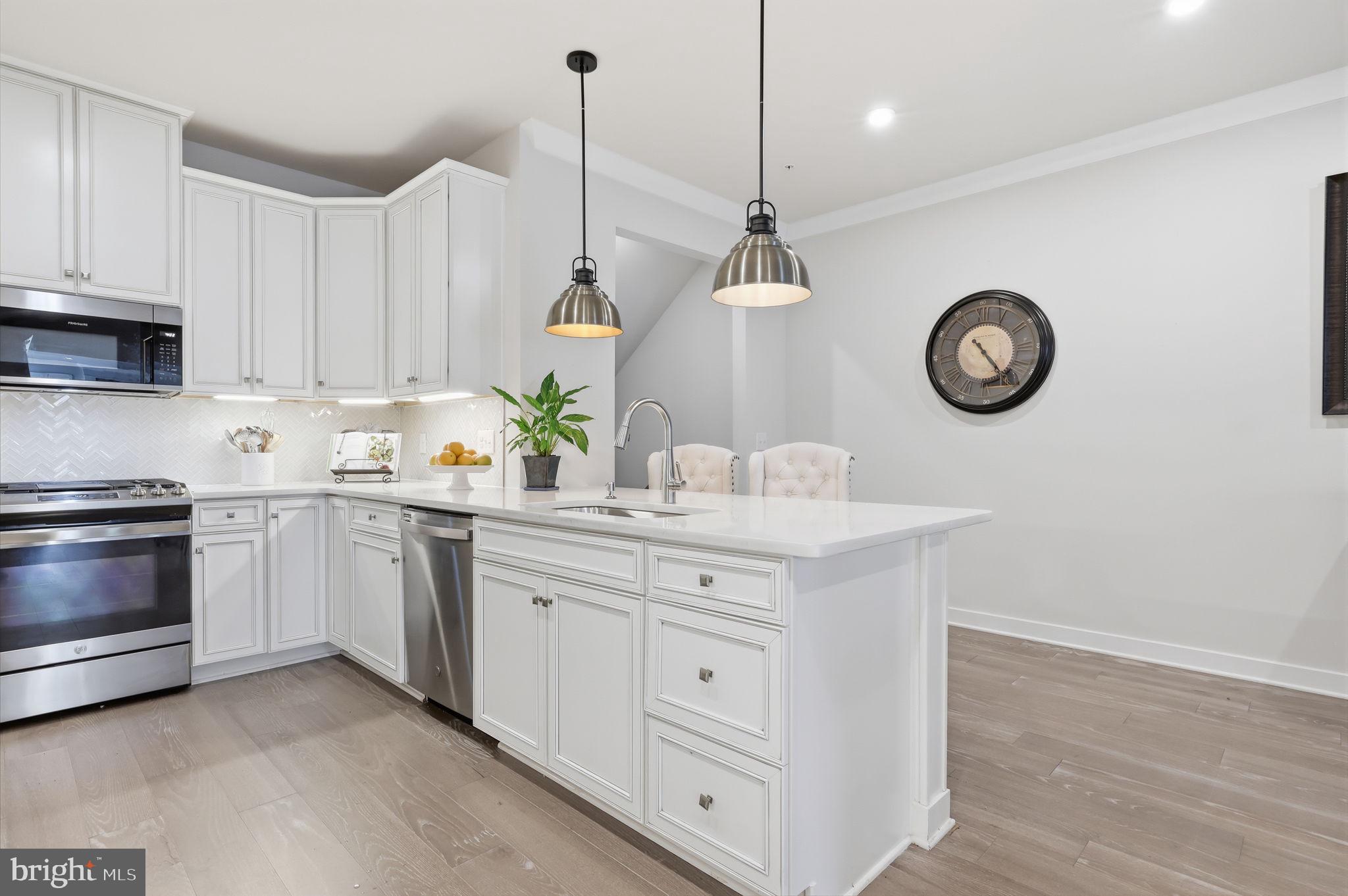 YARDLEY WOODS - Residential