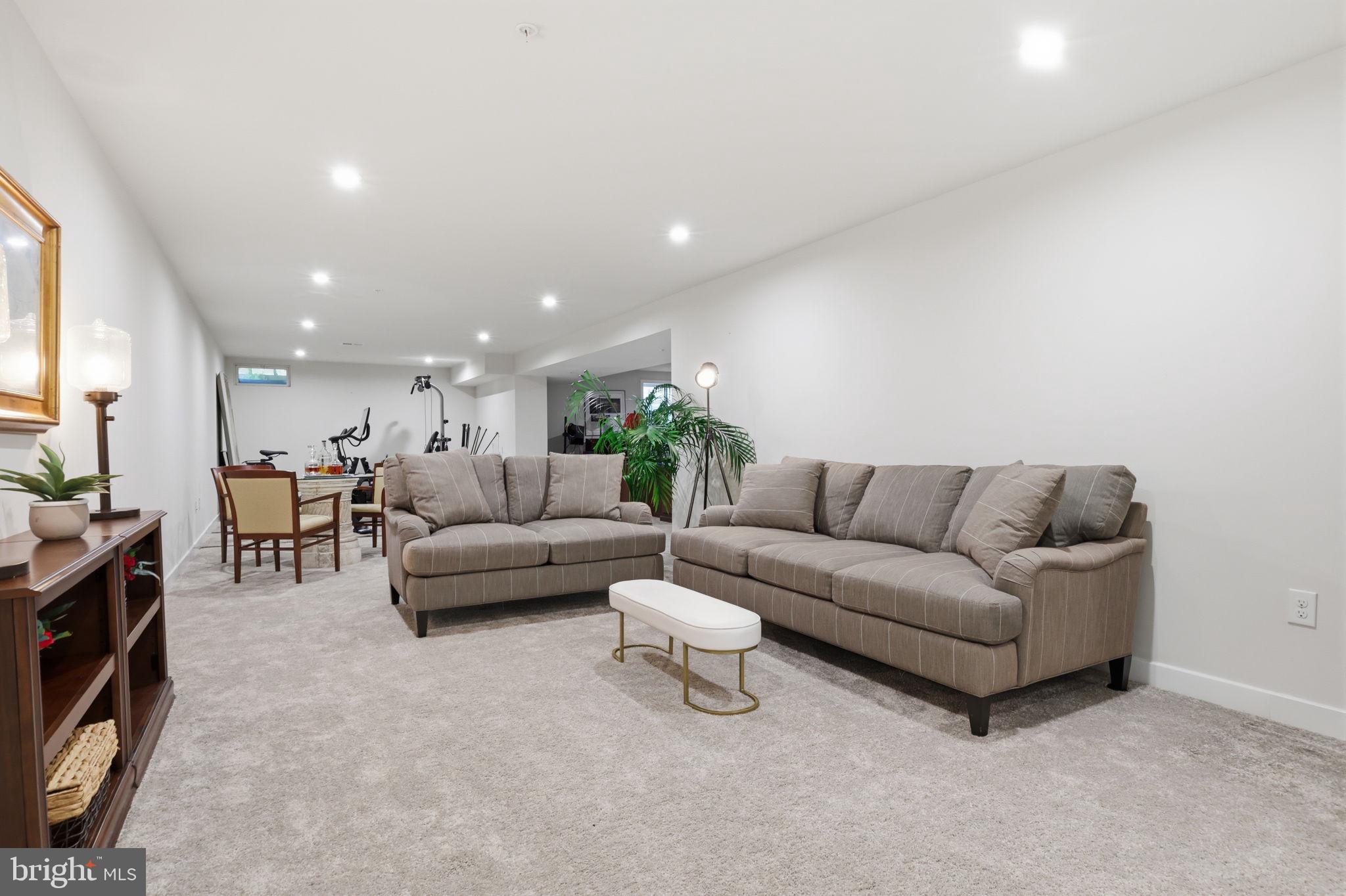 YARDLEY WOODS - Residential