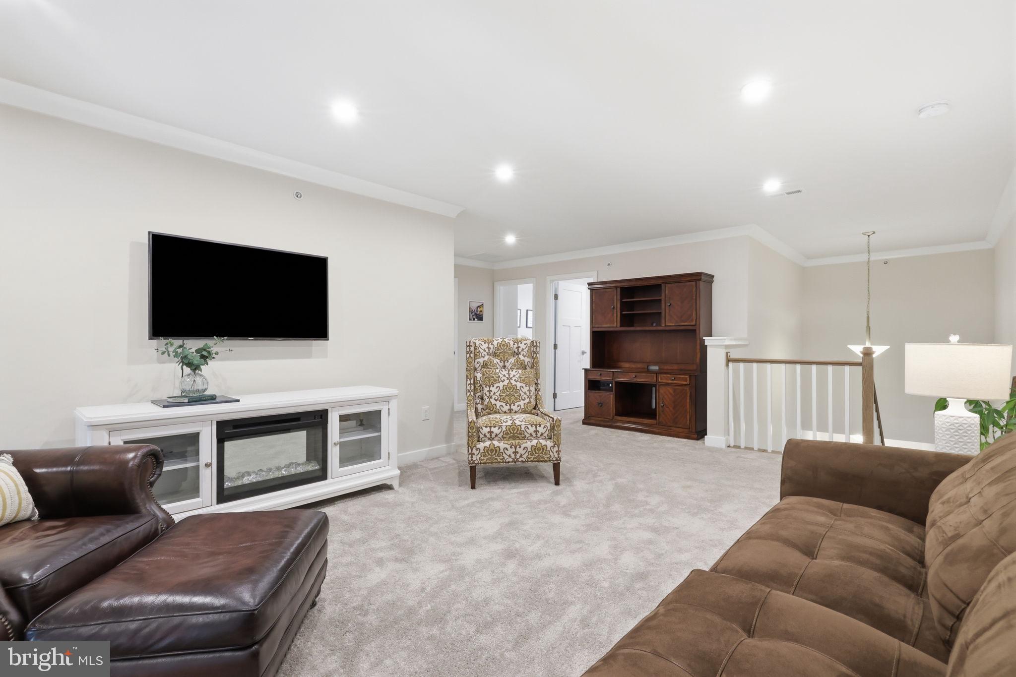 YARDLEY WOODS - Residential