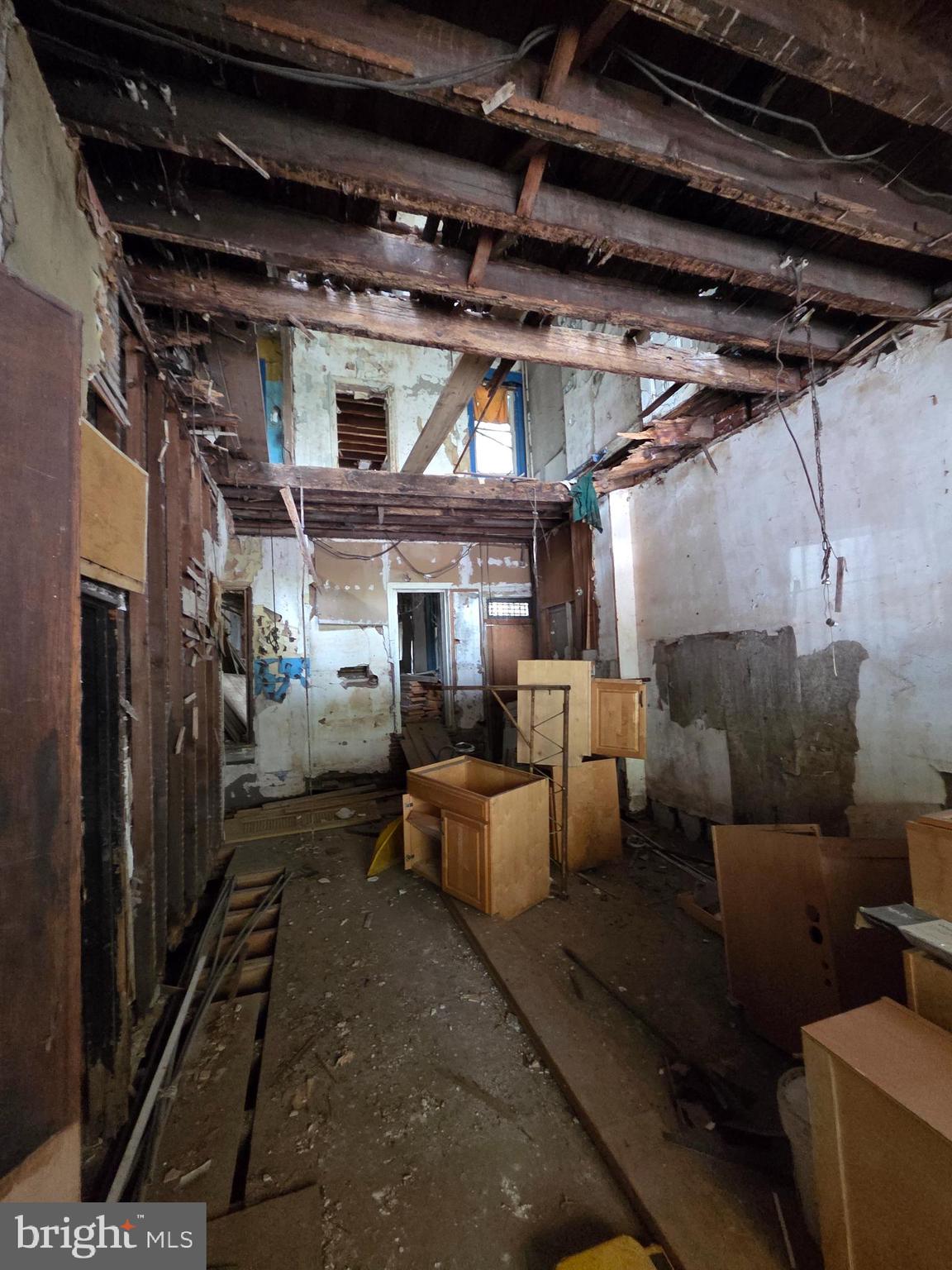 PHILADELPHIA (WEST) - Commercial Sale