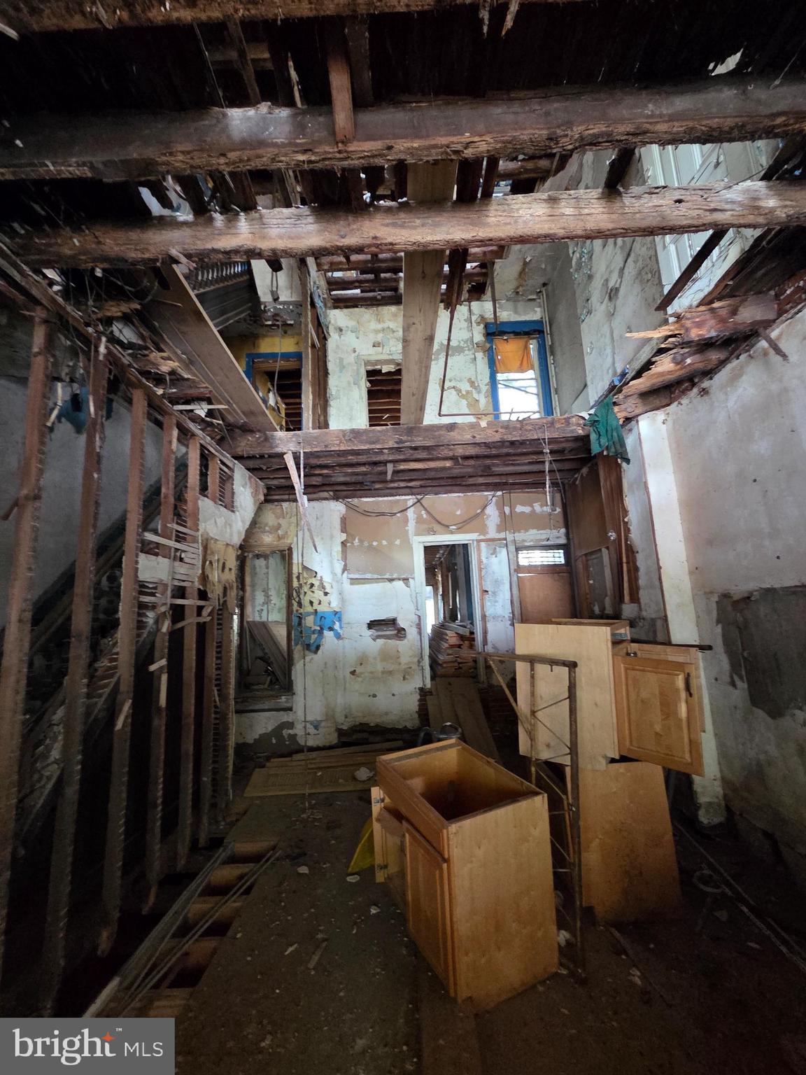 PHILADELPHIA (WEST) - Commercial Sale