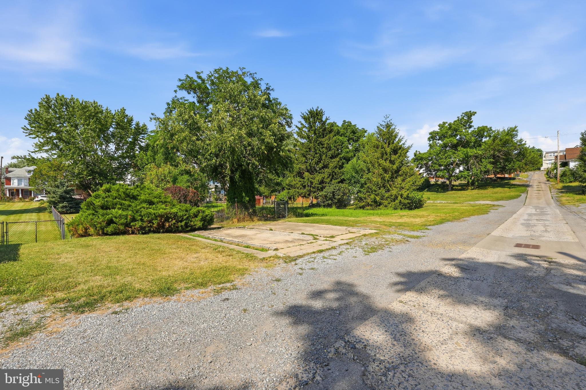 HAGERSTOWN - Residential