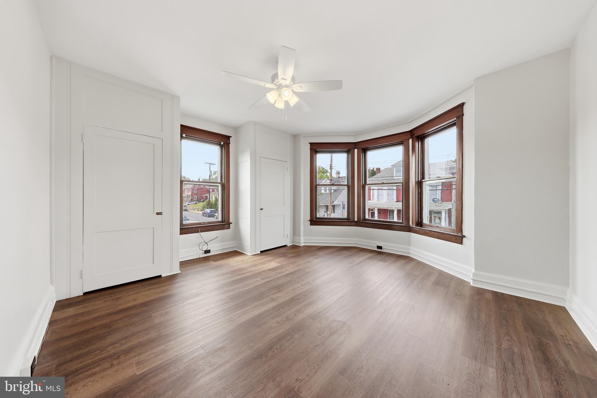 HAGERSTOWN - Residential