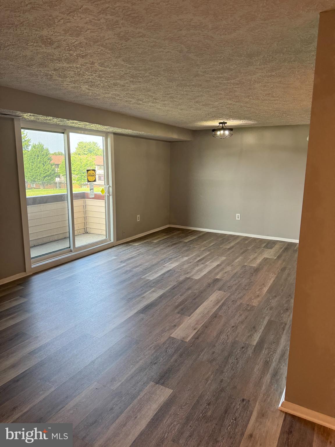 AMBERTOWNE - Residential Lease