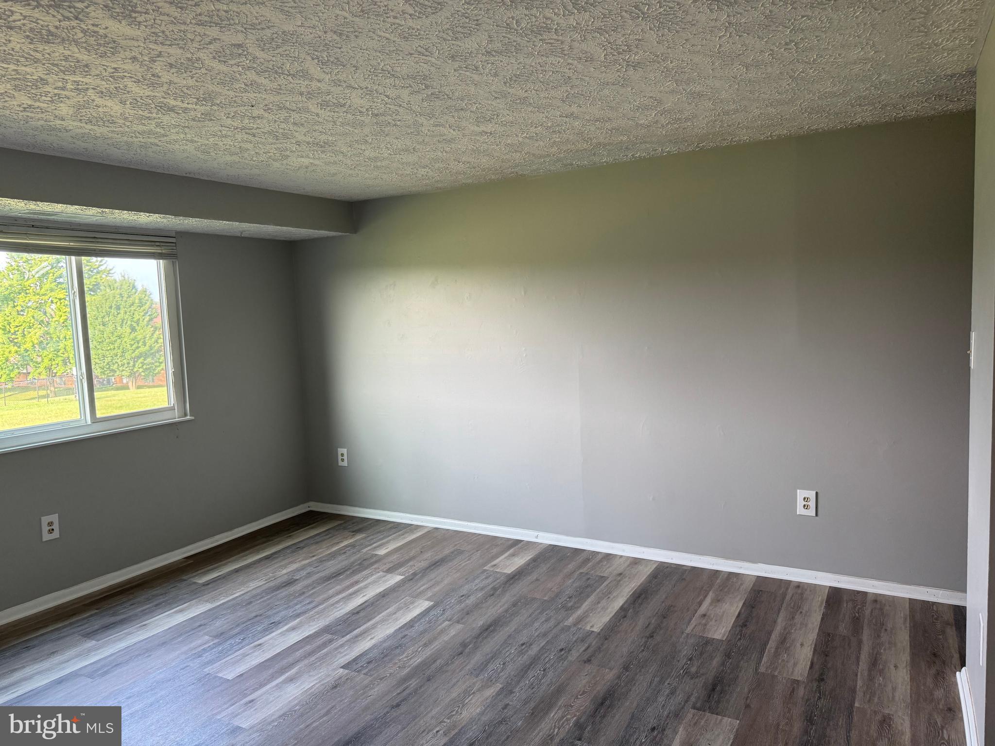 AMBERTOWNE - Residential Lease