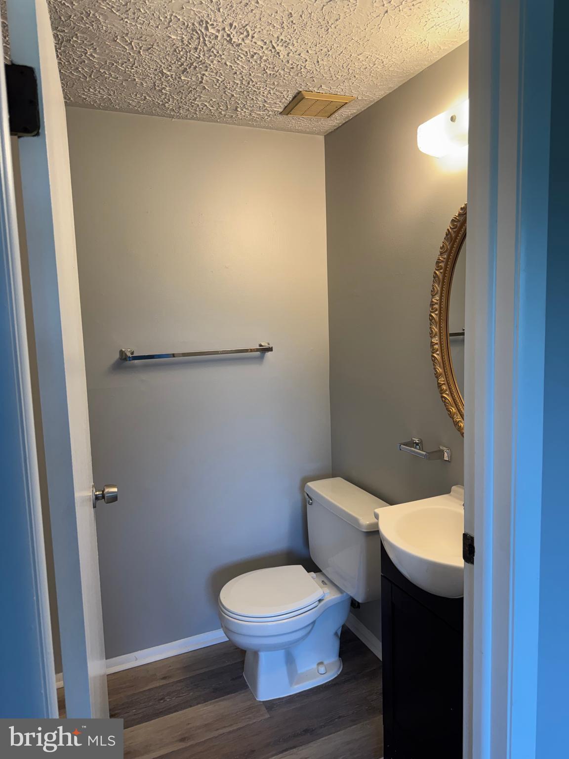 AMBERTOWNE - Residential Lease