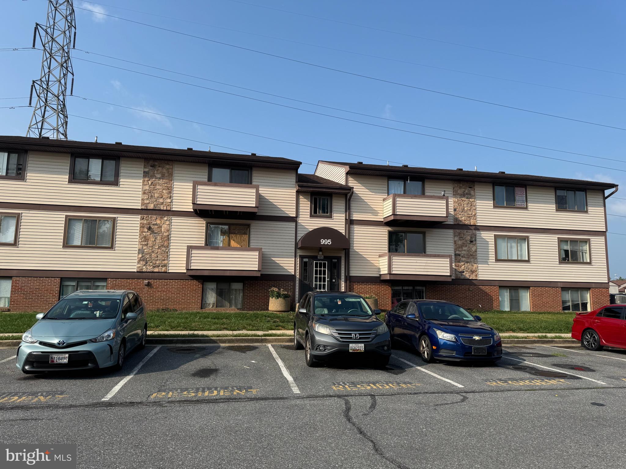 2 bedroom 2 bath condo newly renovated with LVP flooring throughout, fresh neutral paint, and new light fixtures. This unit faces green space for privacy. Conveniently located near major commuter routes, public transportation, shops, restaurants, grocery, and more. In unit laundry for convenience. NO PETS. Housing vouchers warmly accepted.