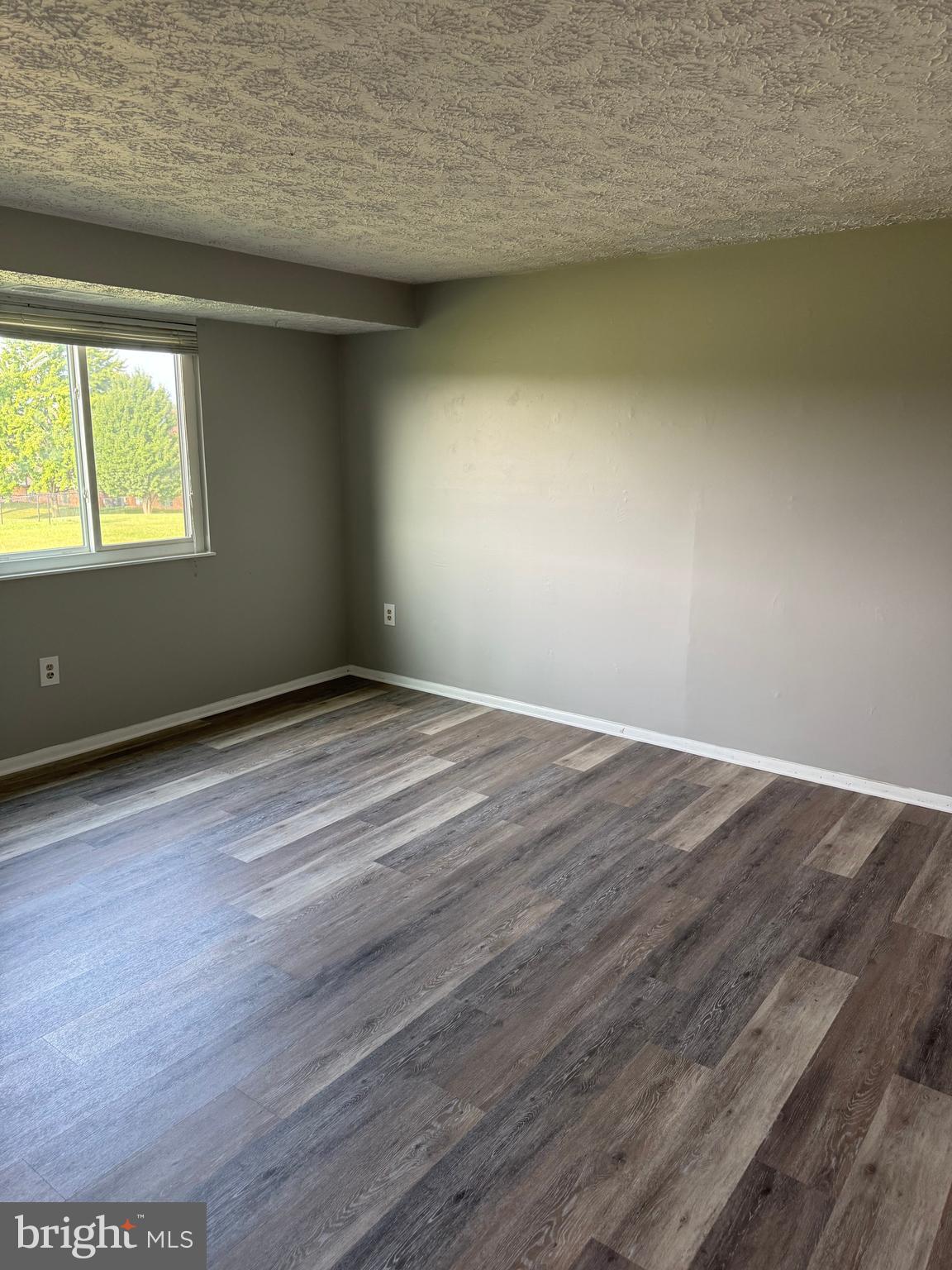 AMBERTOWNE - Residential Lease