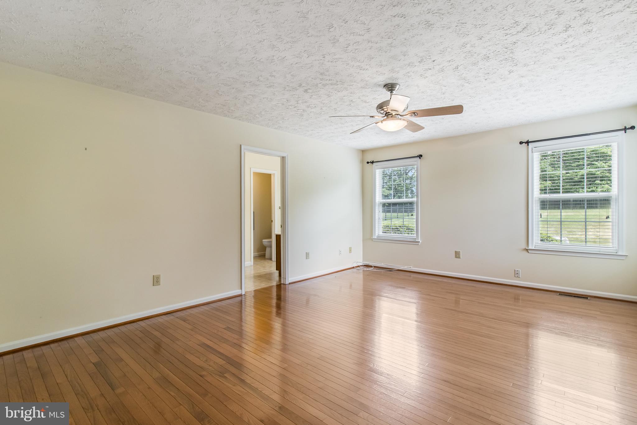 OAKLEIGH MANOR ESTATES - Residential