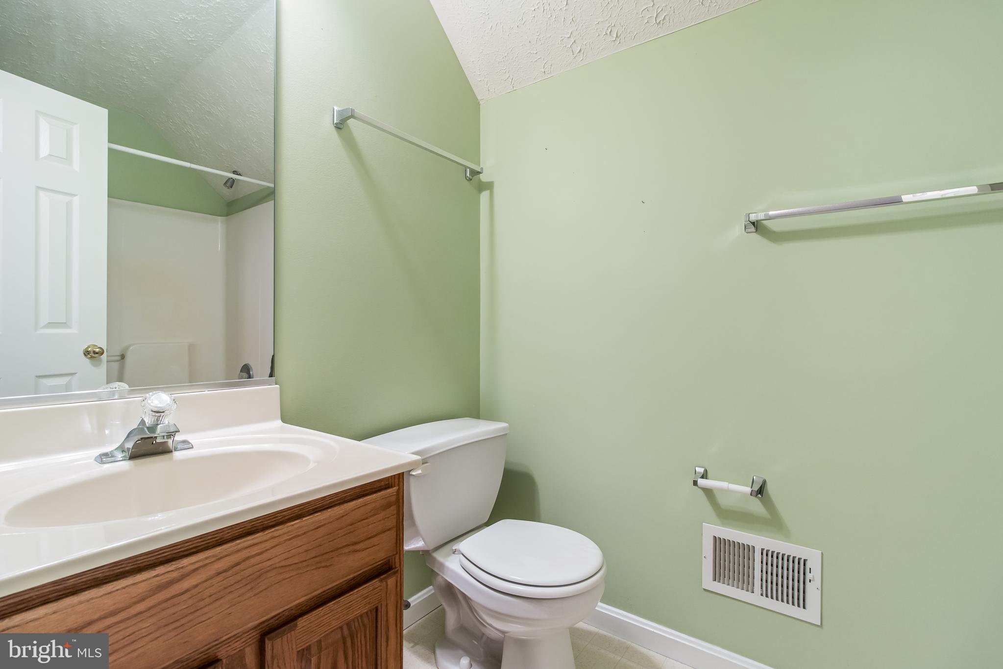 OAKLEIGH MANOR ESTATES - Residential
