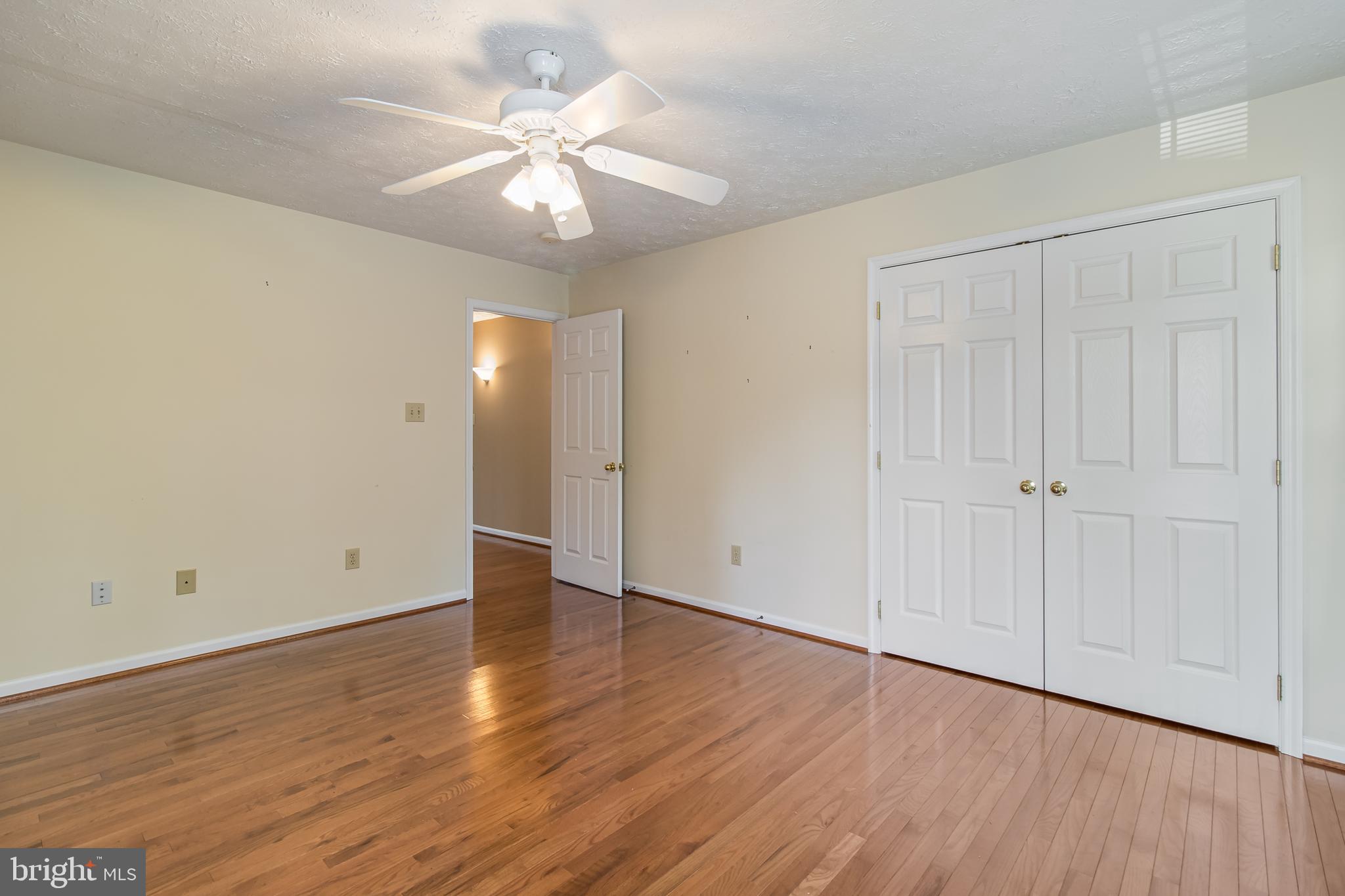 OAKLEIGH MANOR ESTATES - Residential