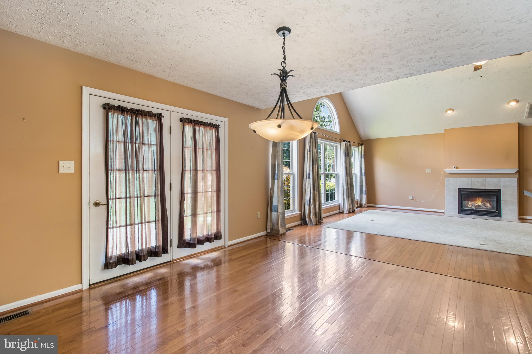 OAKLEIGH MANOR ESTATES - Residential