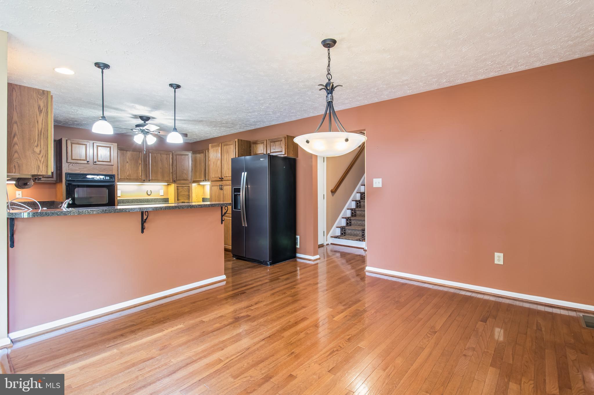 OAKLEIGH MANOR ESTATES - Residential