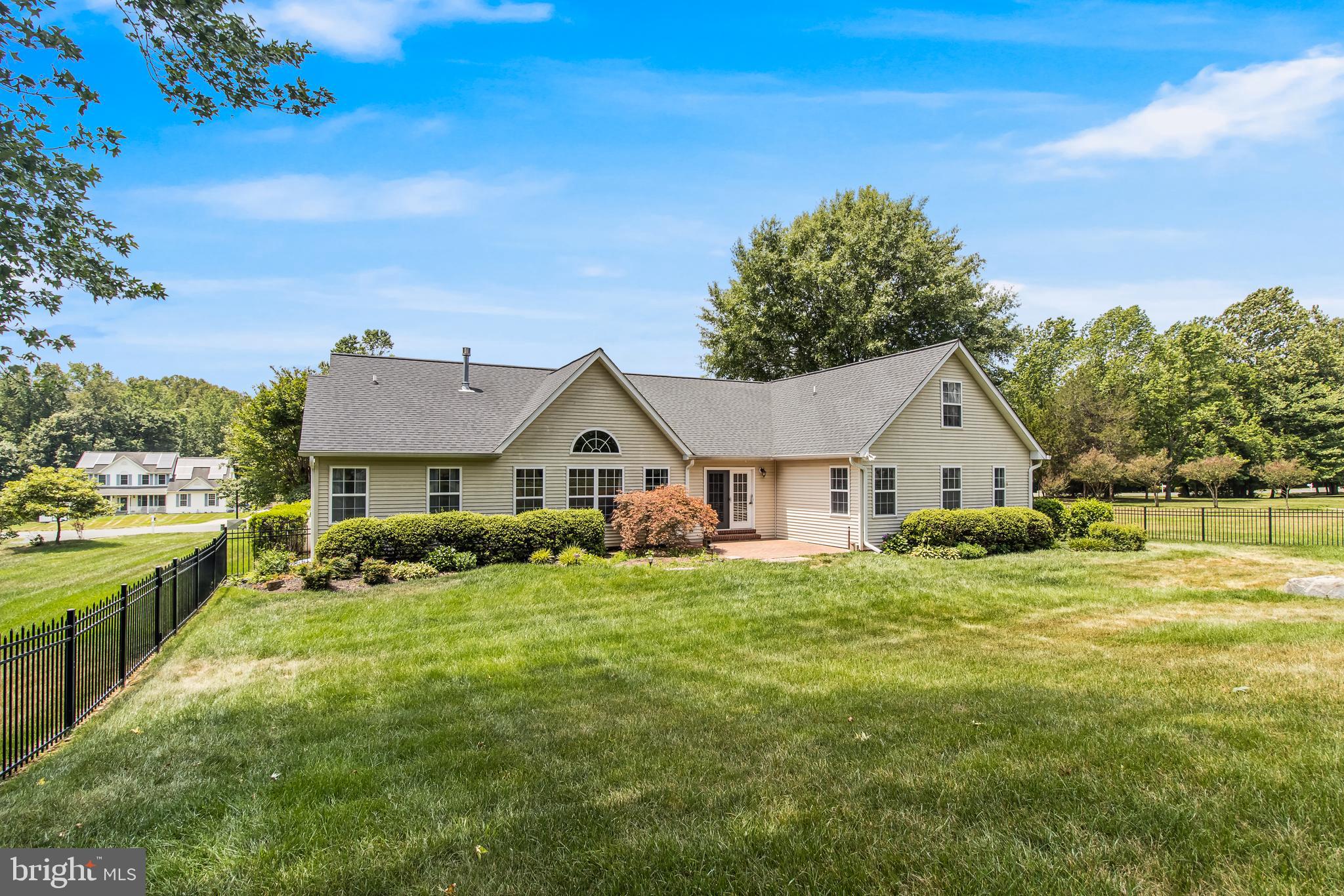OAKLEIGH MANOR ESTATES - Residential