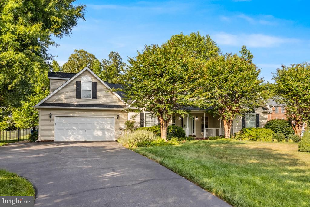 OAKLEIGH MANOR ESTATES - Residential