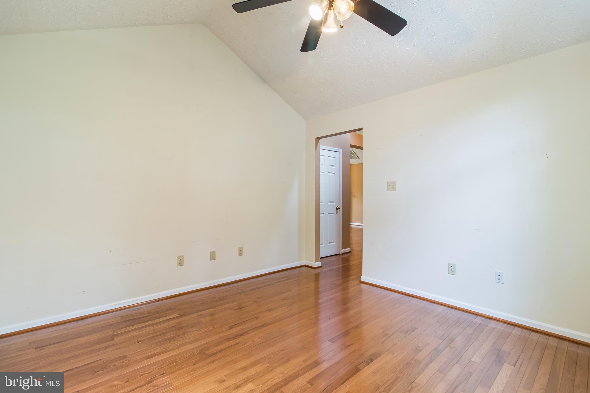 OAKLEIGH MANOR ESTATES - Residential