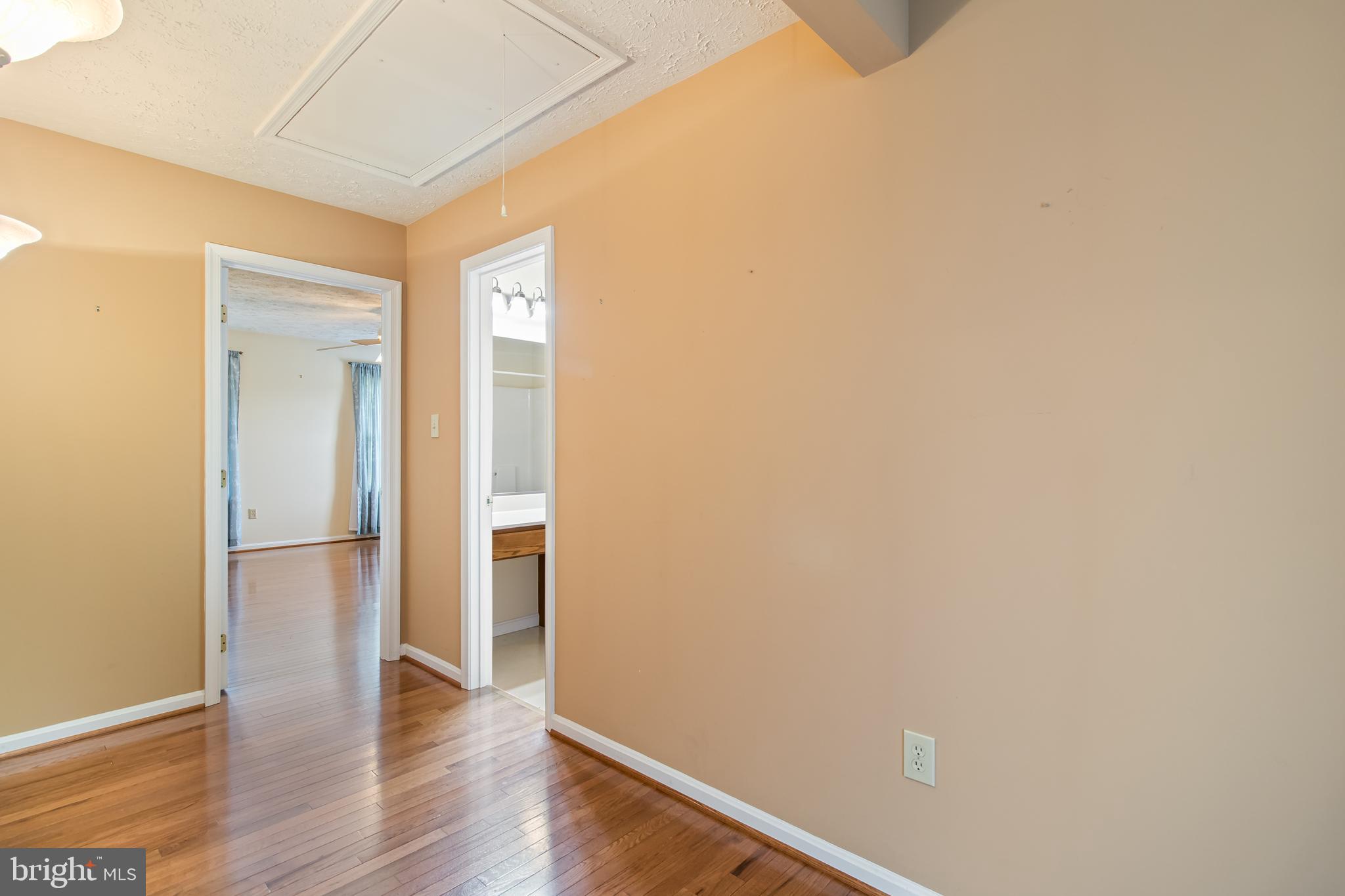 OAKLEIGH MANOR ESTATES - Residential