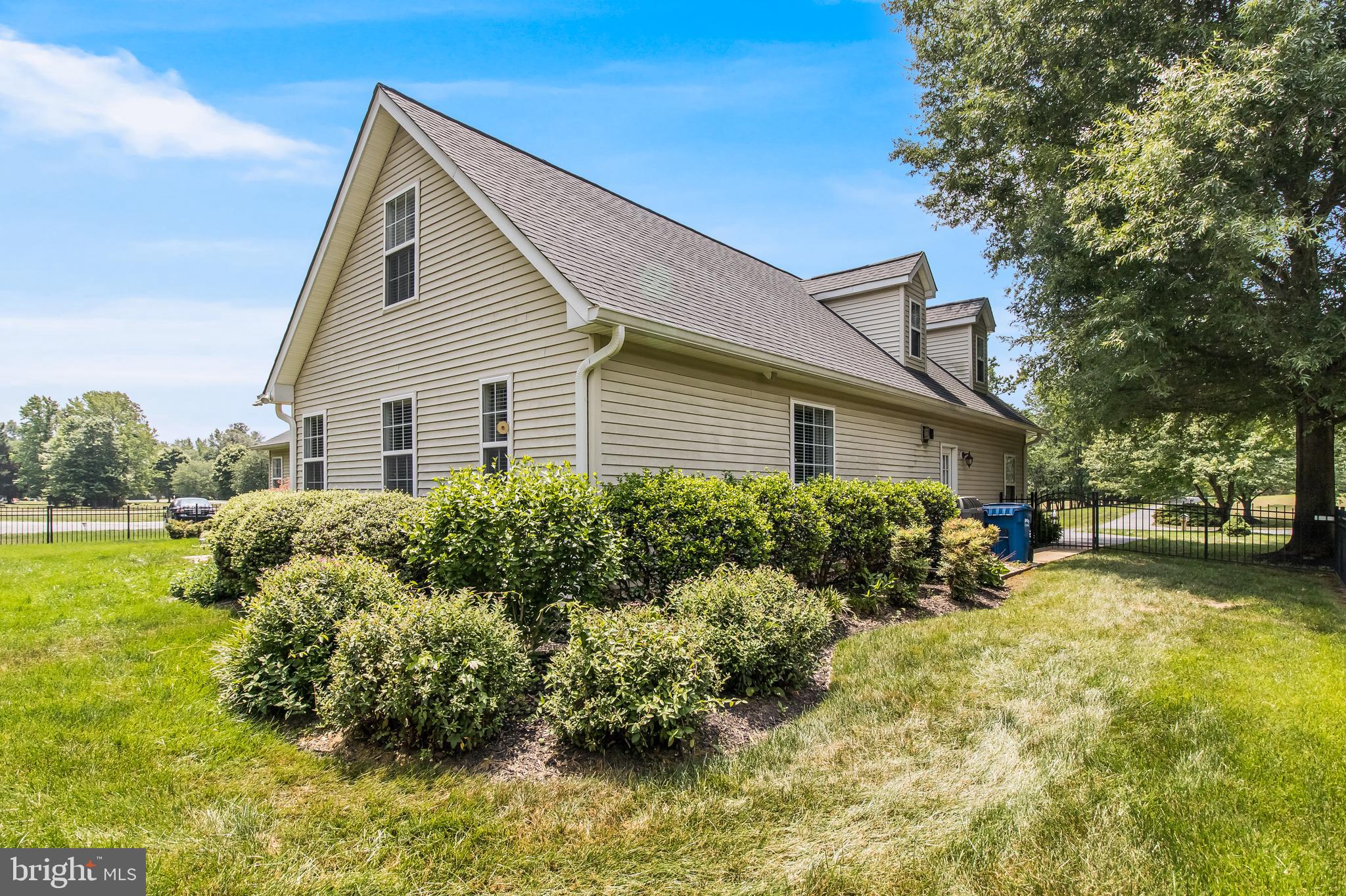 OAKLEIGH MANOR ESTATES - Residential