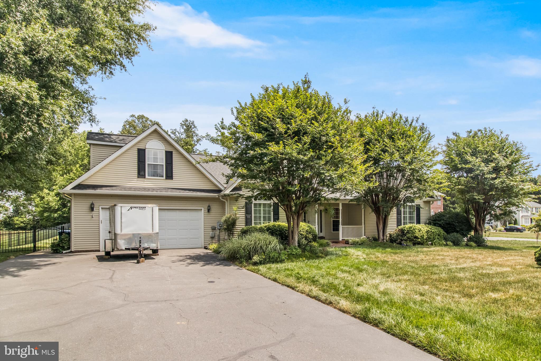 OAKLEIGH MANOR ESTATES - Residential