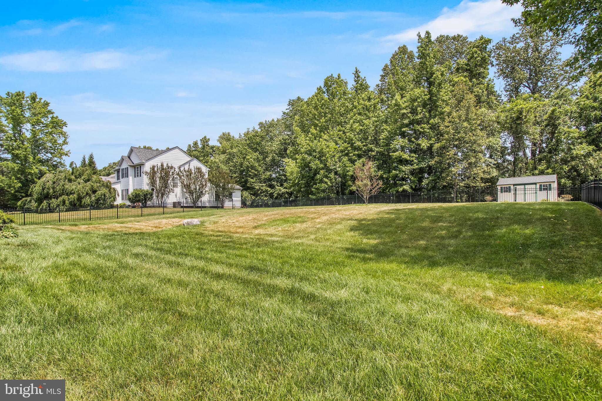 OAKLEIGH MANOR ESTATES - Residential